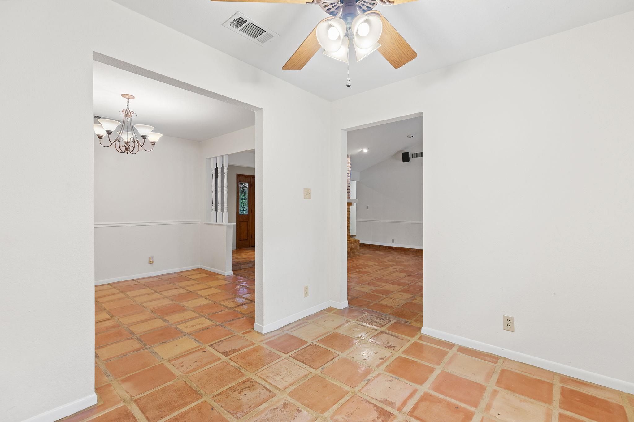 1204 Oak Hollow Dr, Leander, TX 78641