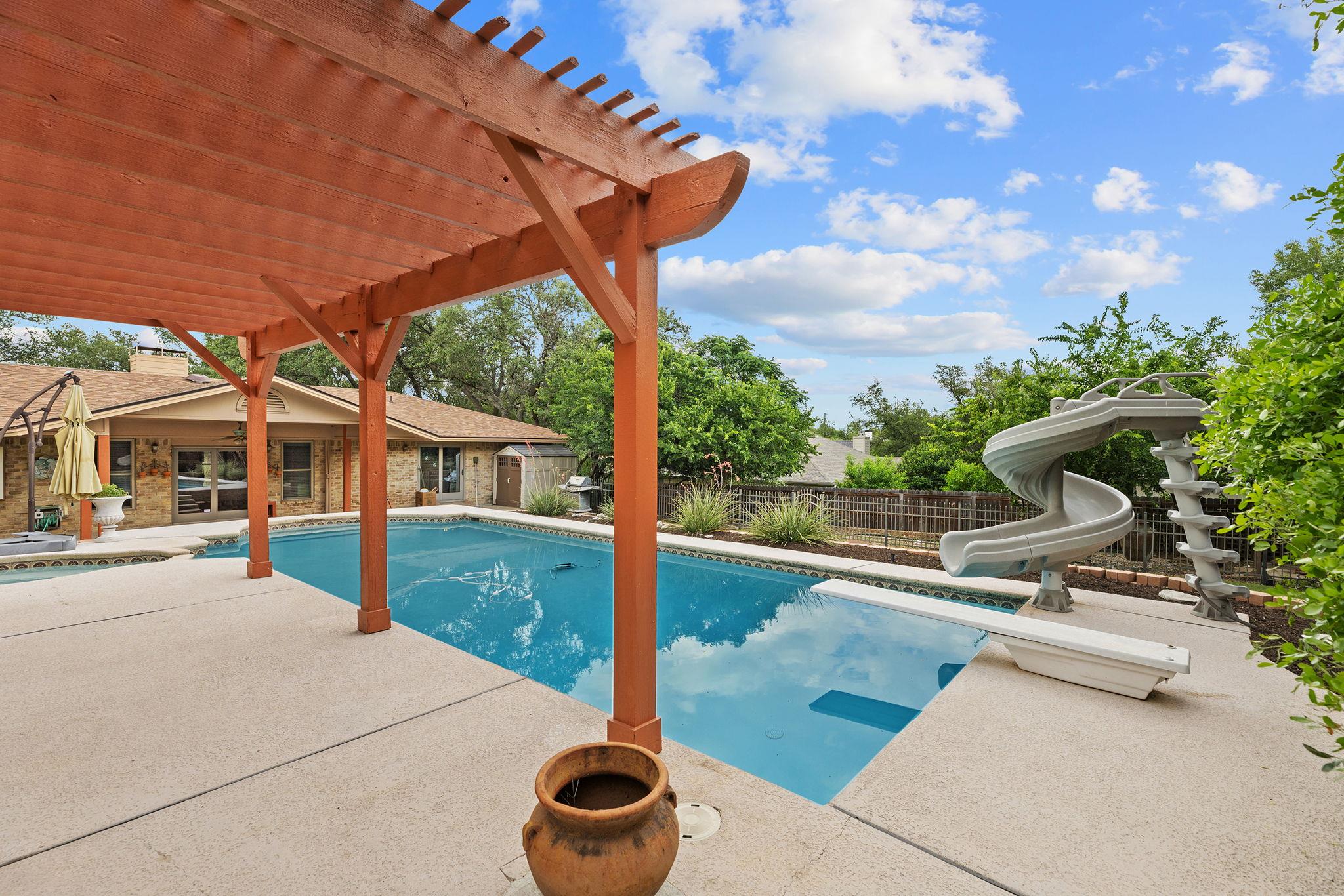 1204 Oak Hollow Dr, Leander, TX 78641