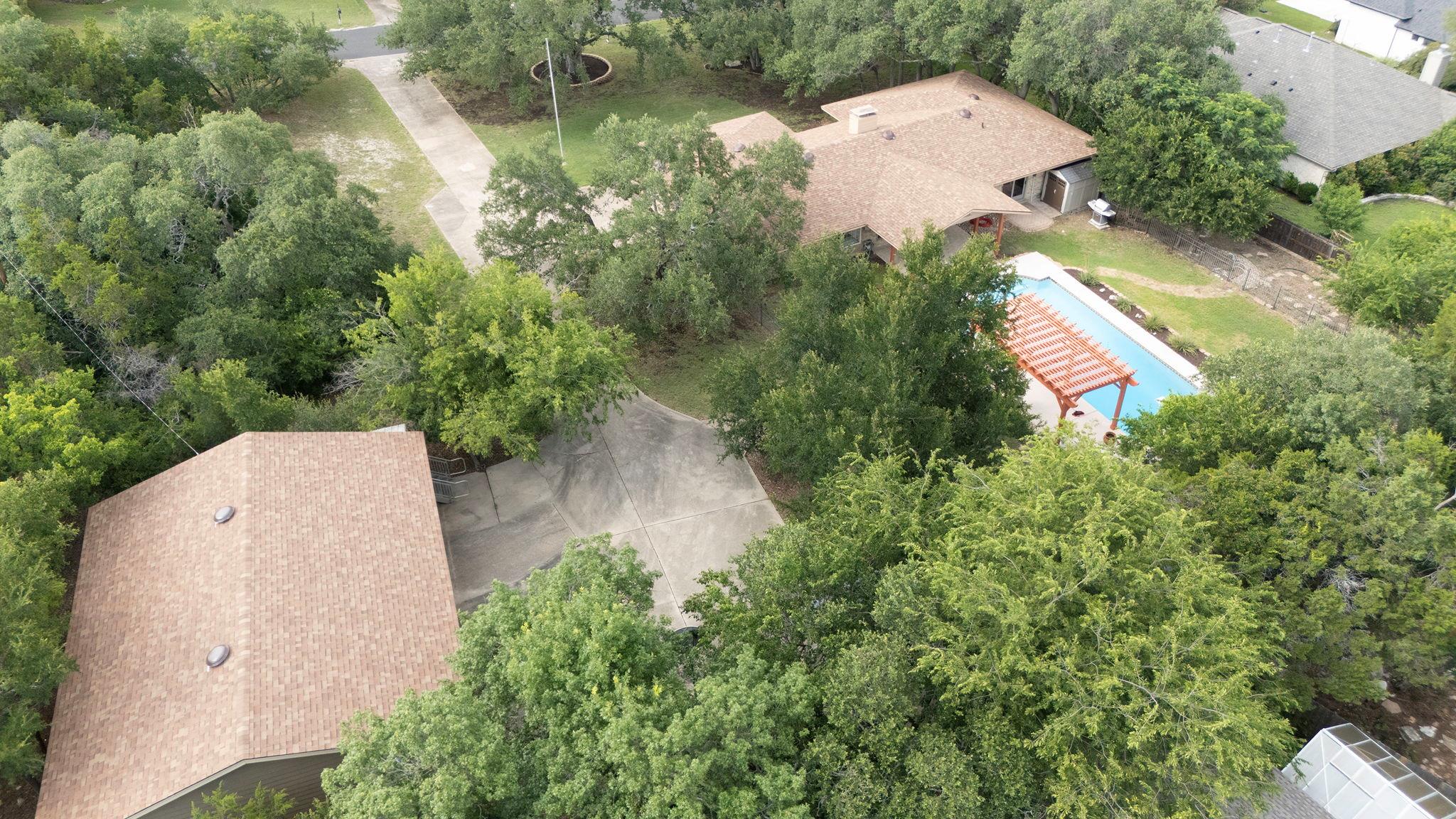 1204 Oak Hollow Dr, Leander, TX 78641