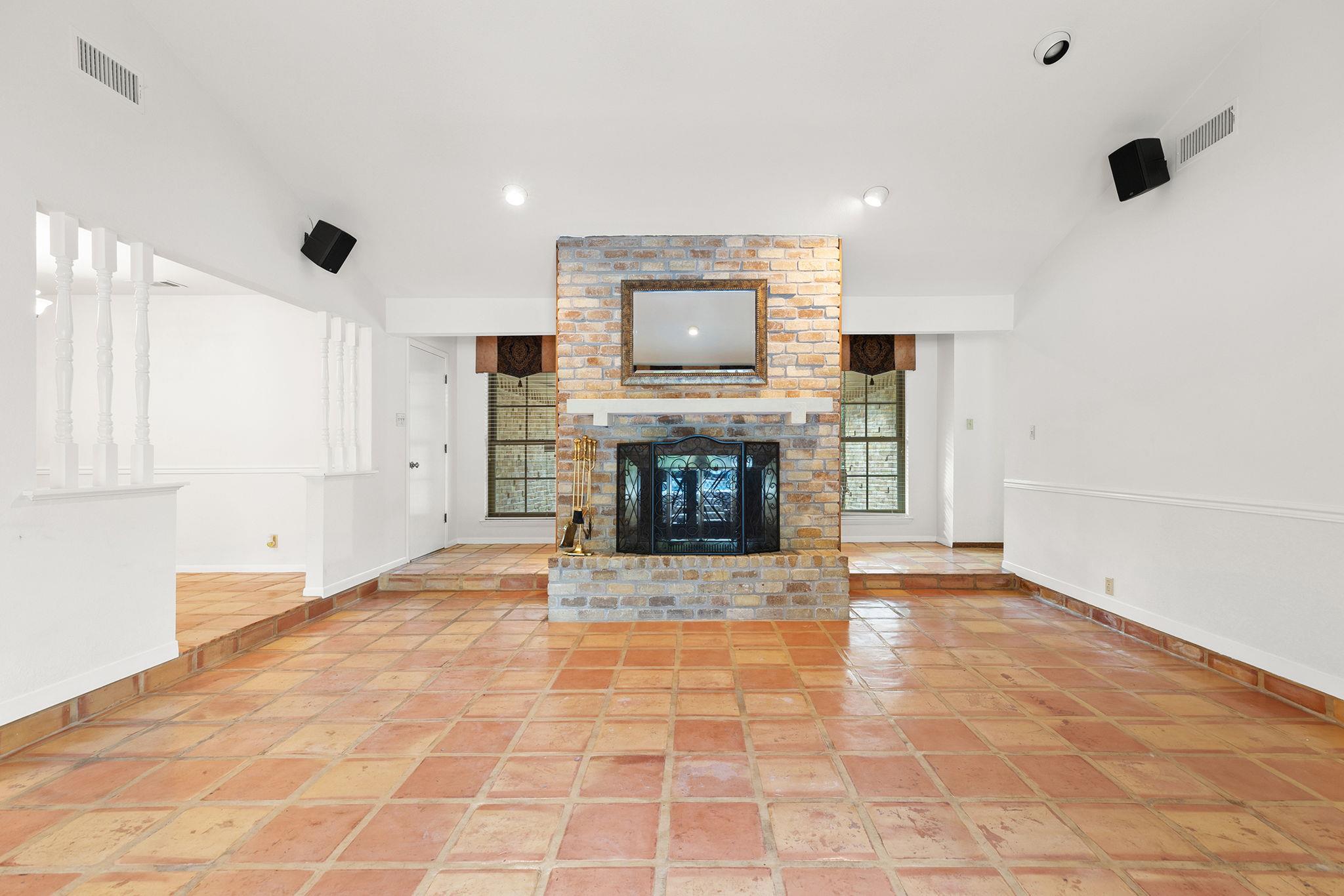 1204 Oak Hollow Dr, Leander, TX 78641
