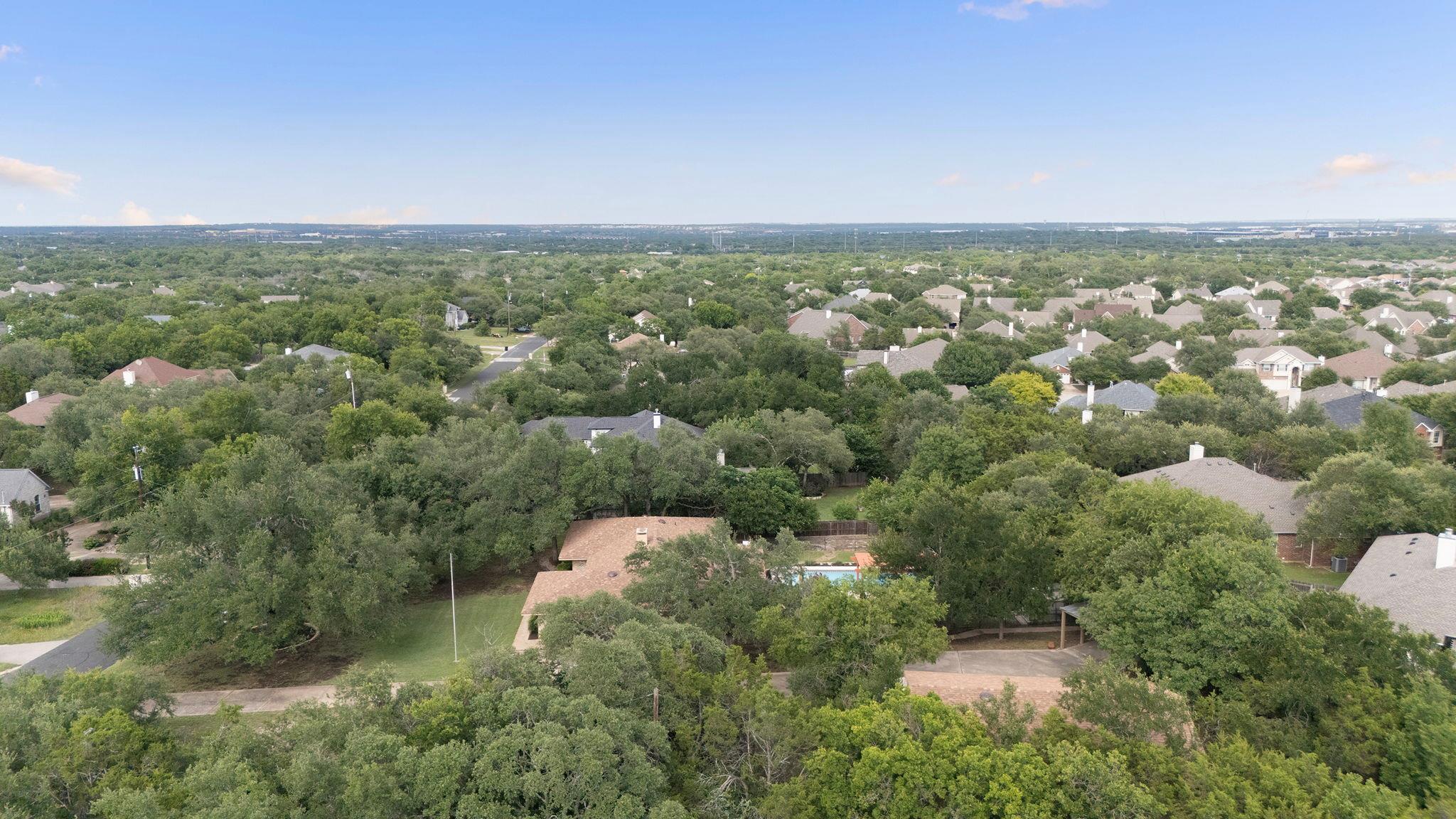 1204 Oak Hollow Dr, Leander, TX 78641