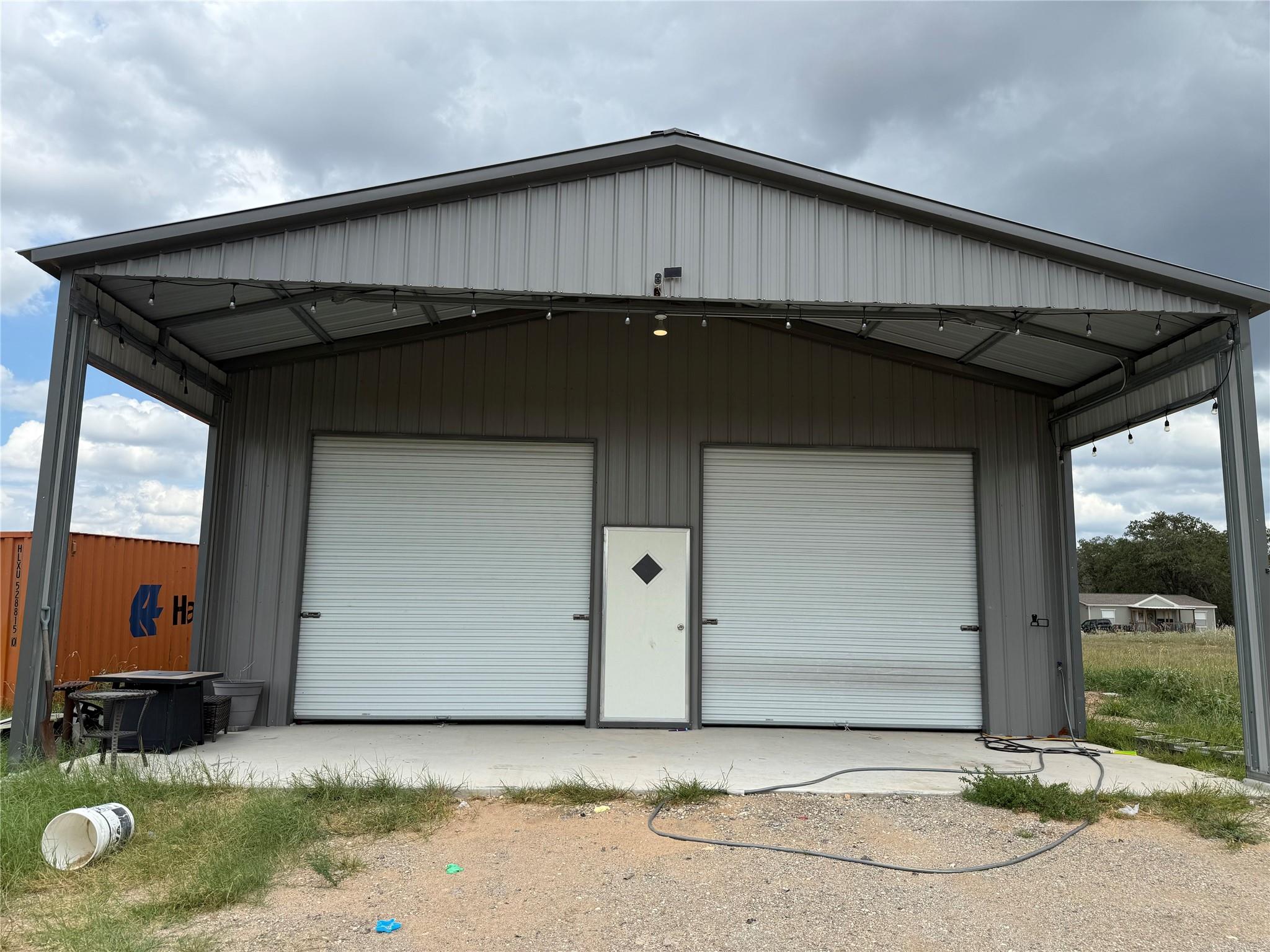 386 Old Colony Rd, Seguin, TX 78155