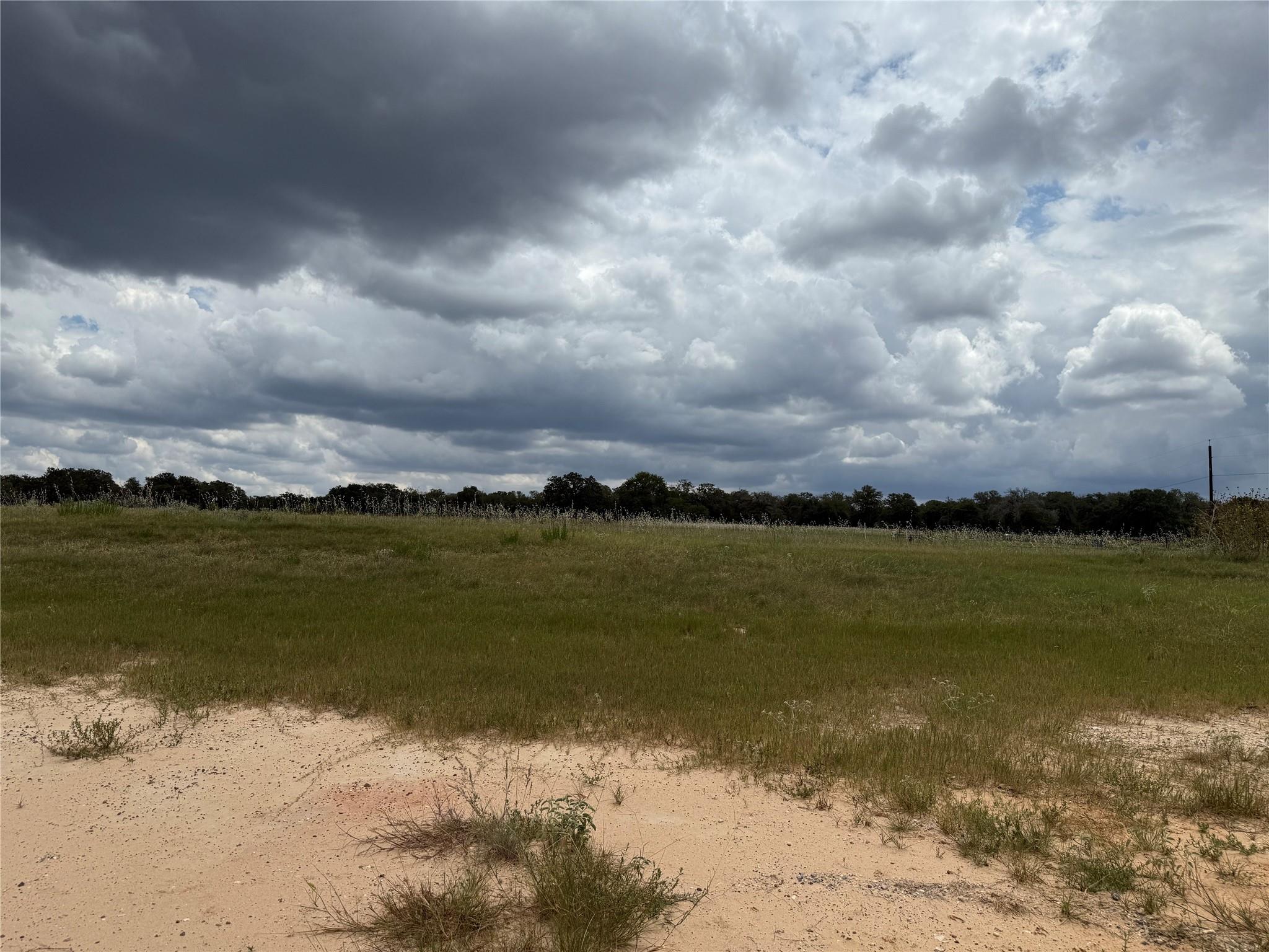 386 Old Colony Rd, Seguin, TX 78155