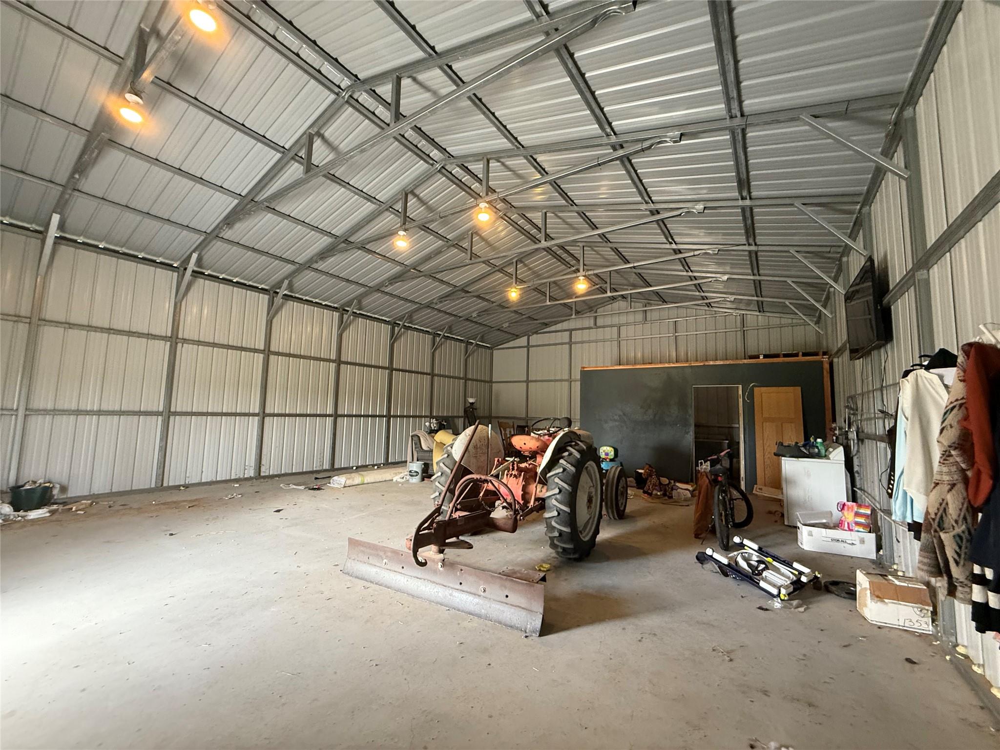 386 Old Colony Rd, Seguin, TX 78155