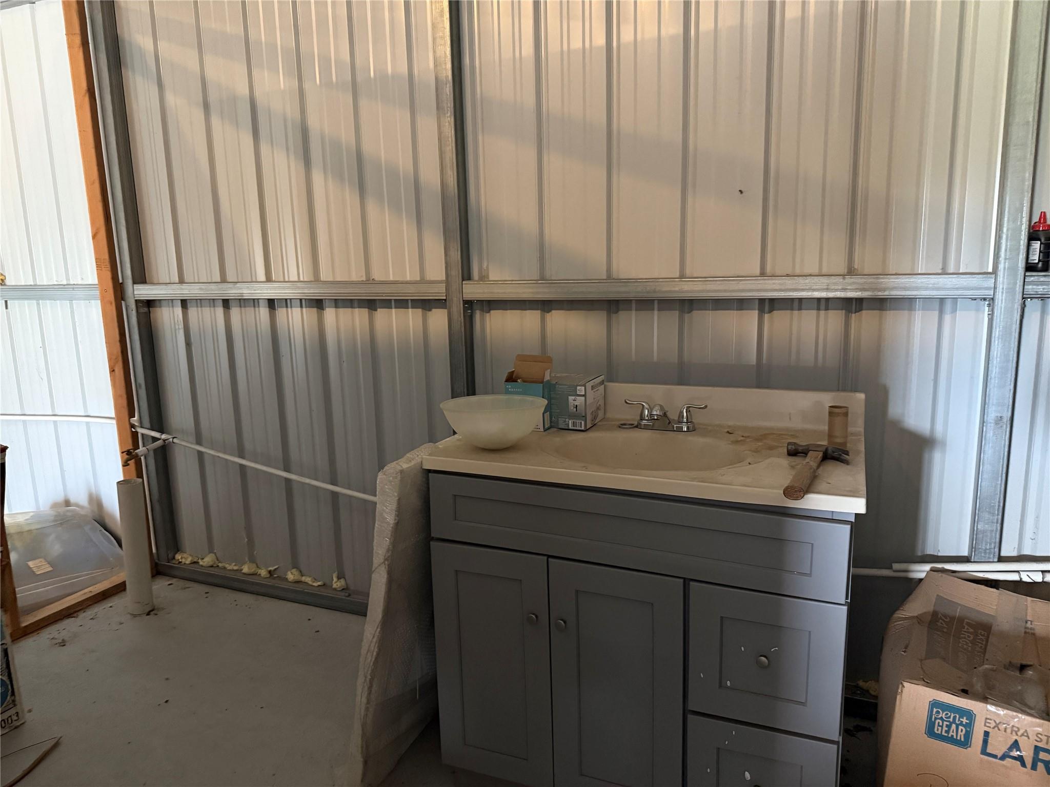 386 Old Colony Rd, Seguin, TX 78155