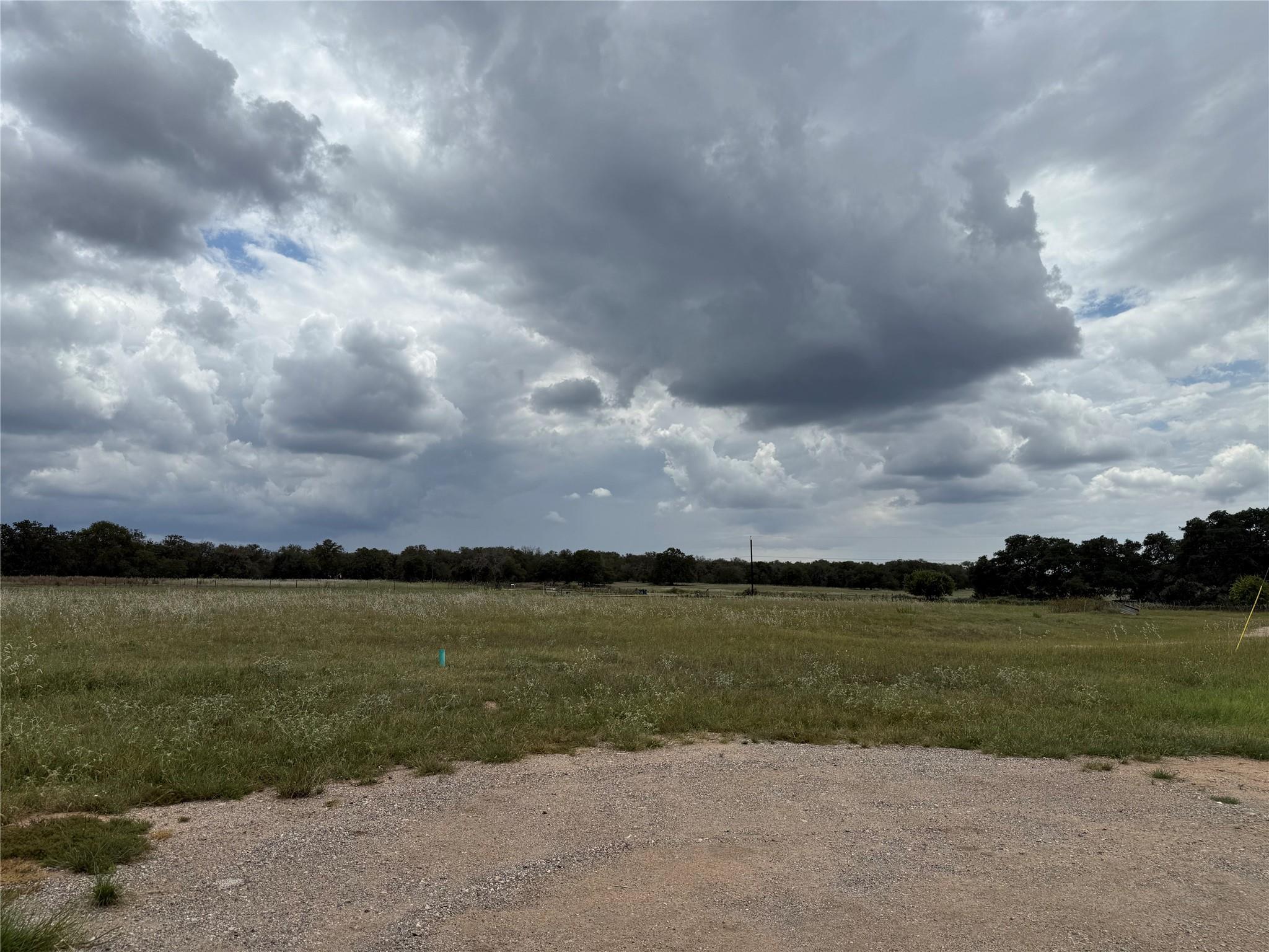 386 Old Colony Rd, Seguin, TX 78155