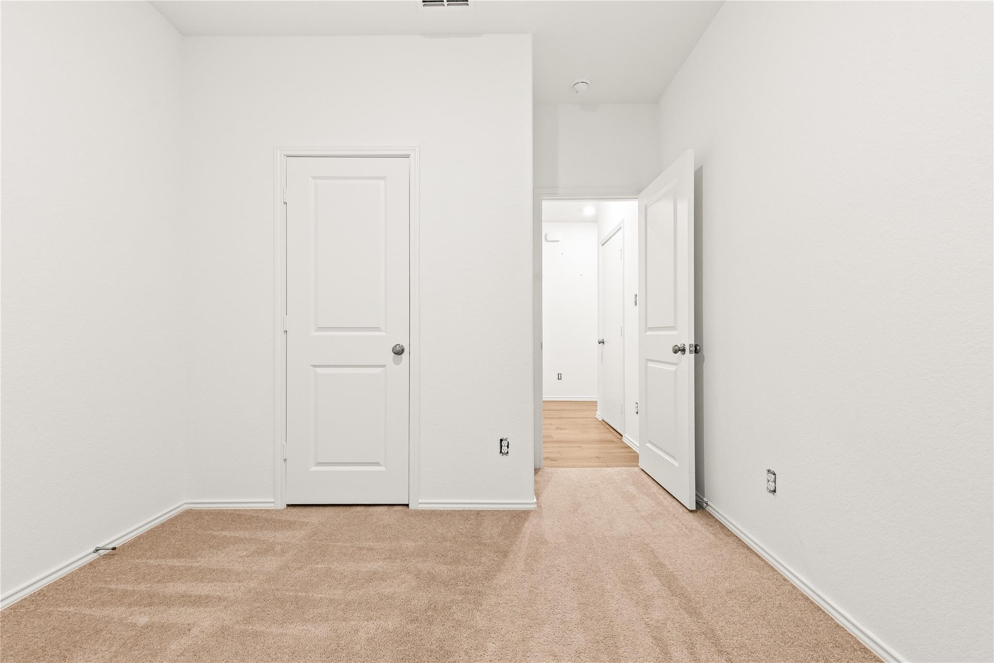136 The Bad Way, Jarrell, TX 76537