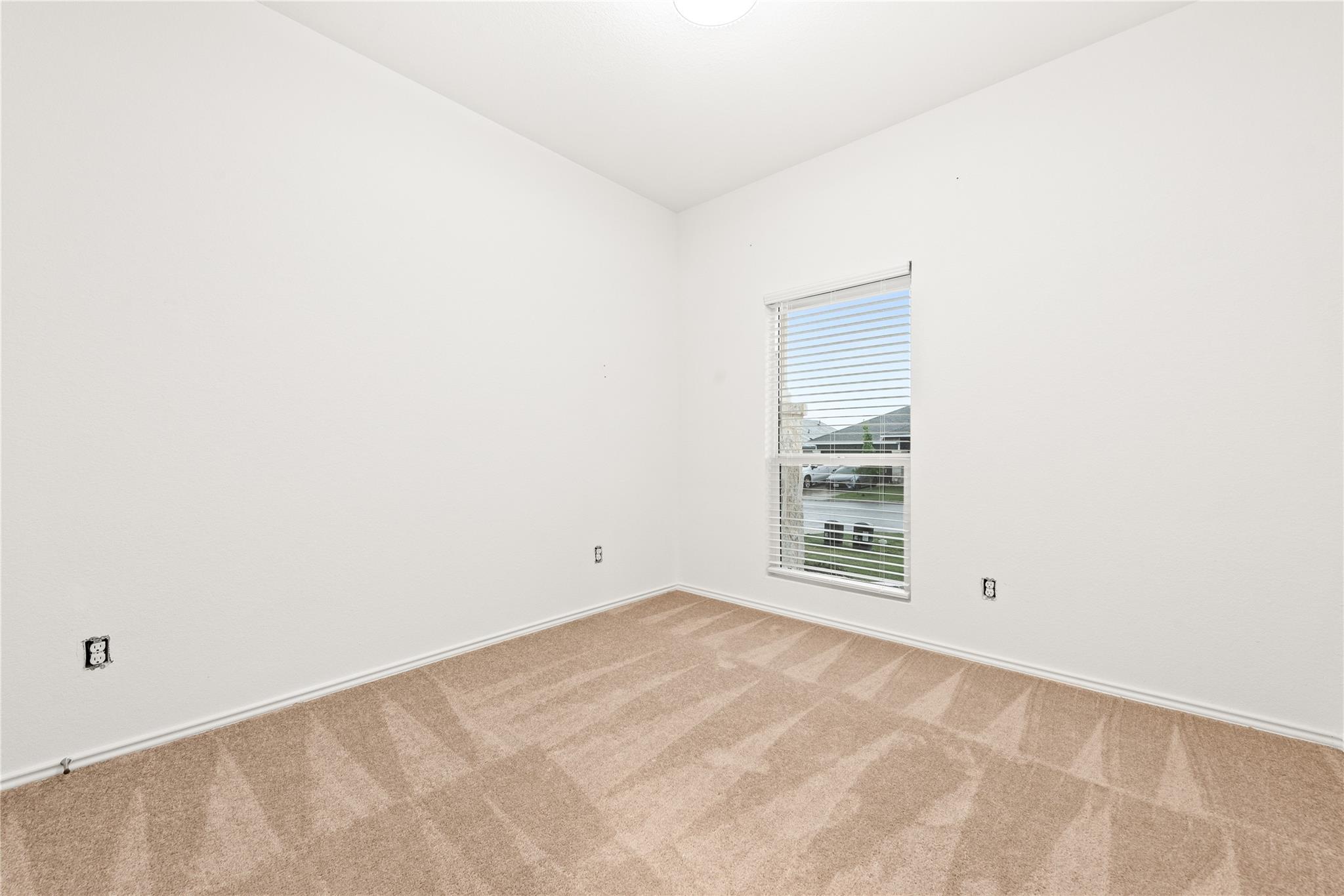 136 The Bad Way, Jarrell, TX 76537
