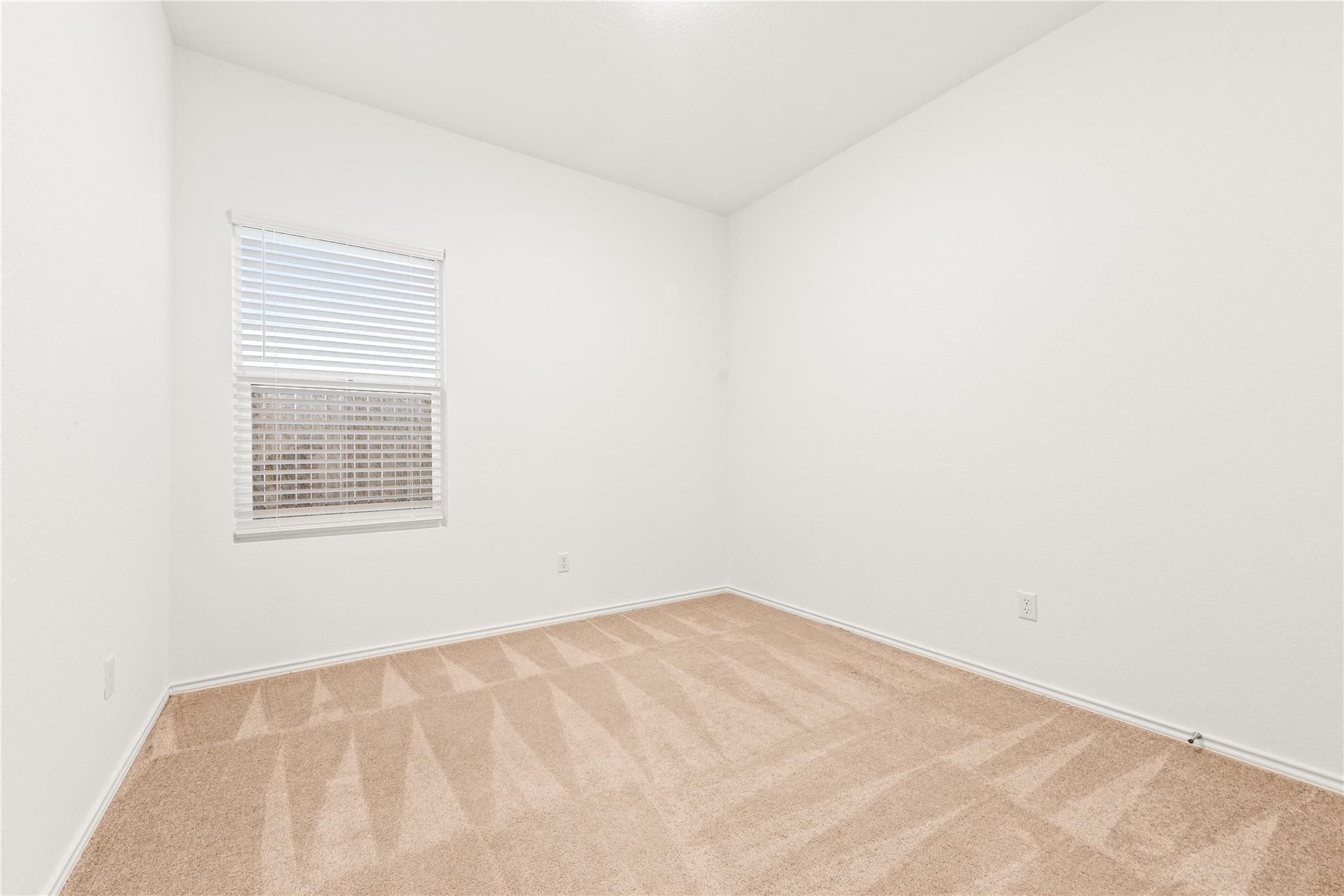 136 The Bad Way, Jarrell, TX 76537