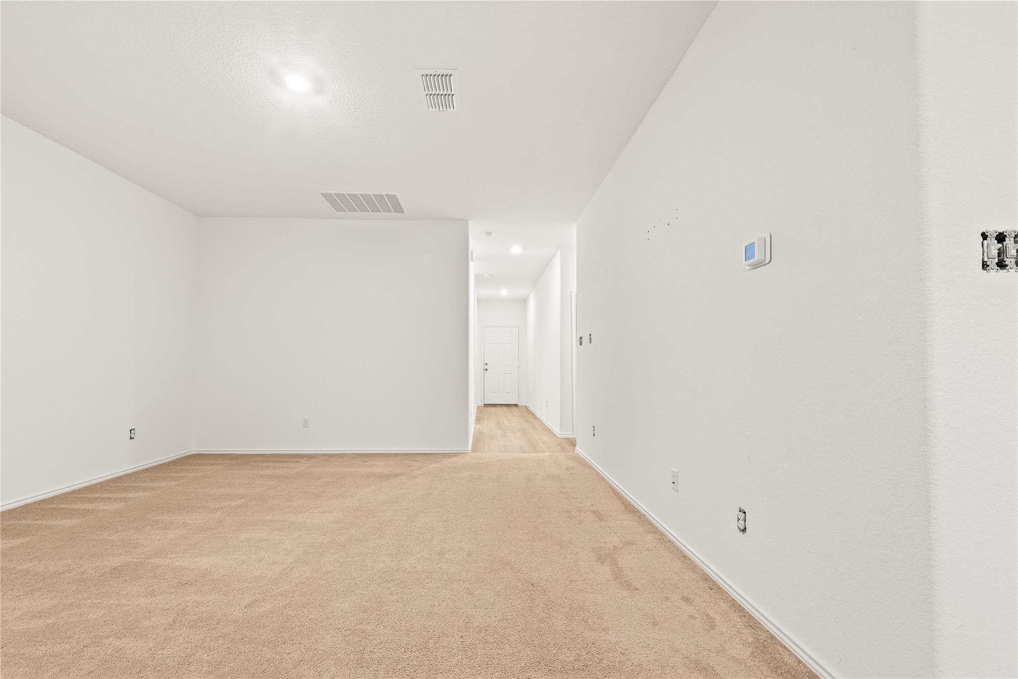136 The Bad Way, Jarrell, TX 76537