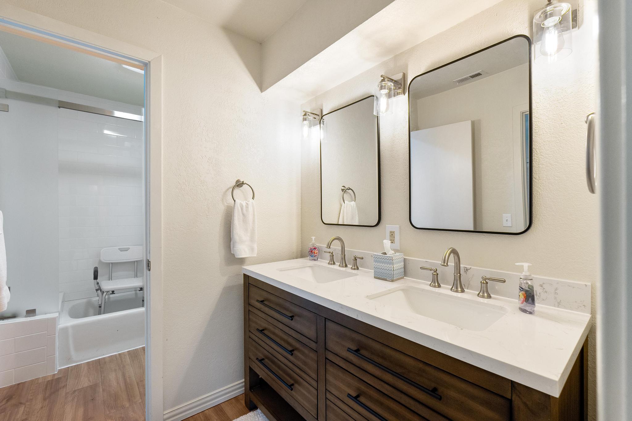 6033 Mount Bonnell Cv, Austin, TX 78731