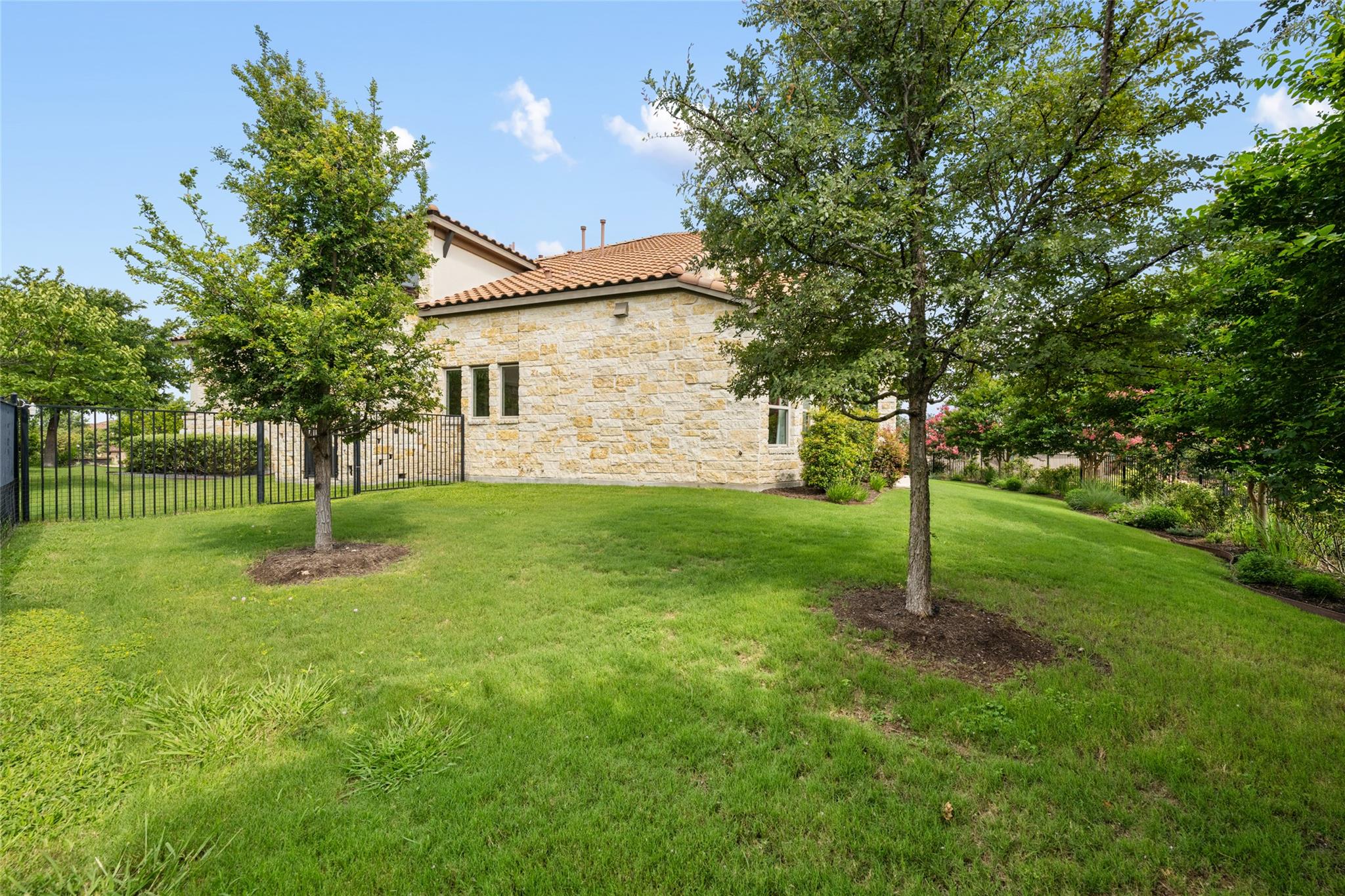 105 Curacao Ct, Austin, TX 78738