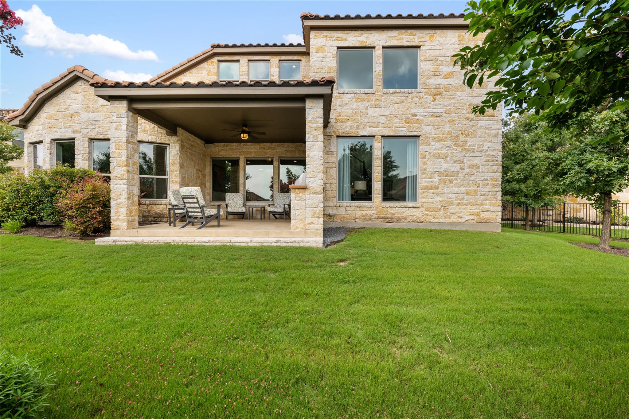 105 Curacao Ct, Austin, TX 78738
