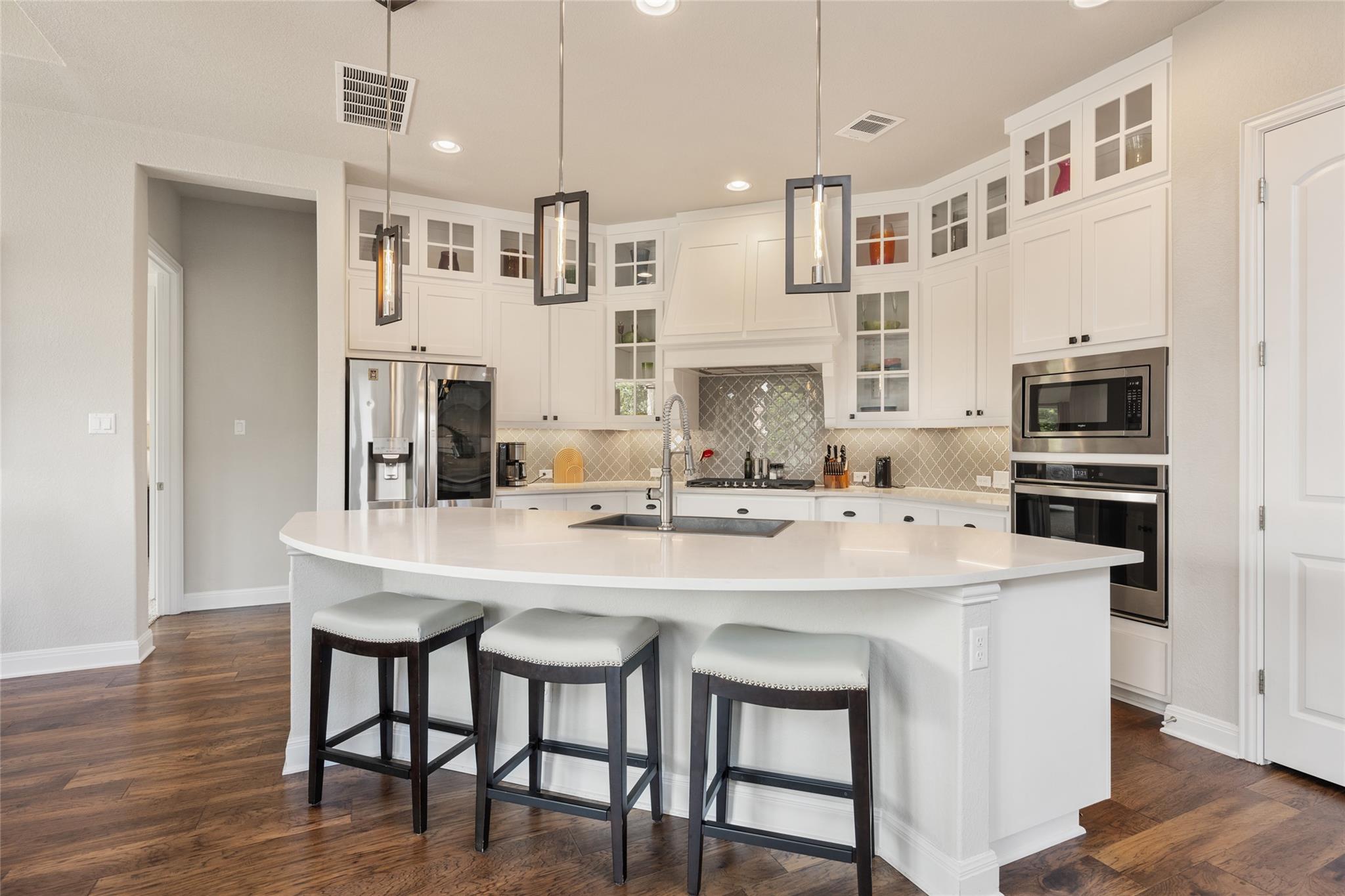 105 Curacao Ct, Austin, TX 78738