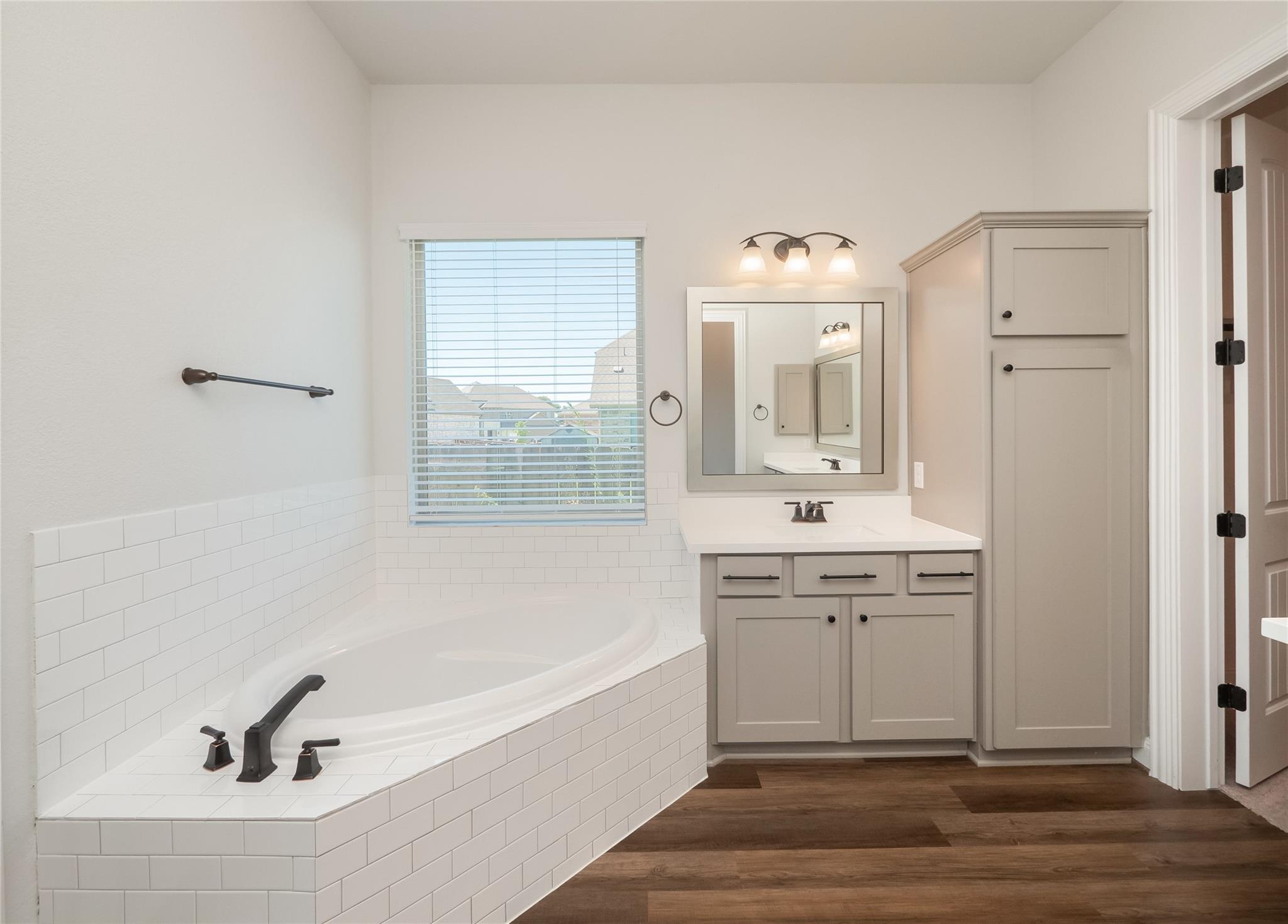 2320 Lucky Ln, Leander, TX 78641