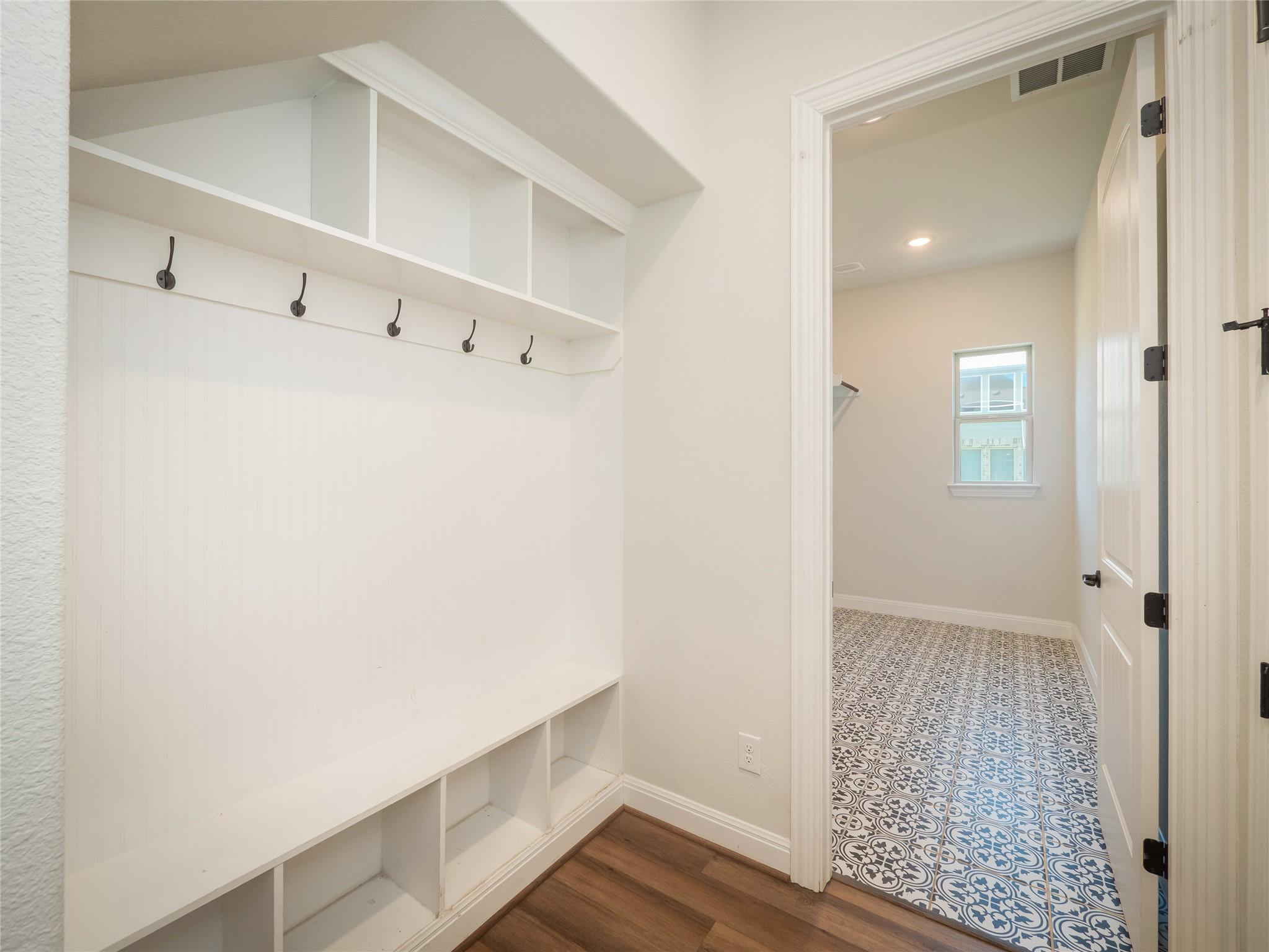 2320 Lucky Ln, Leander, TX 78641
