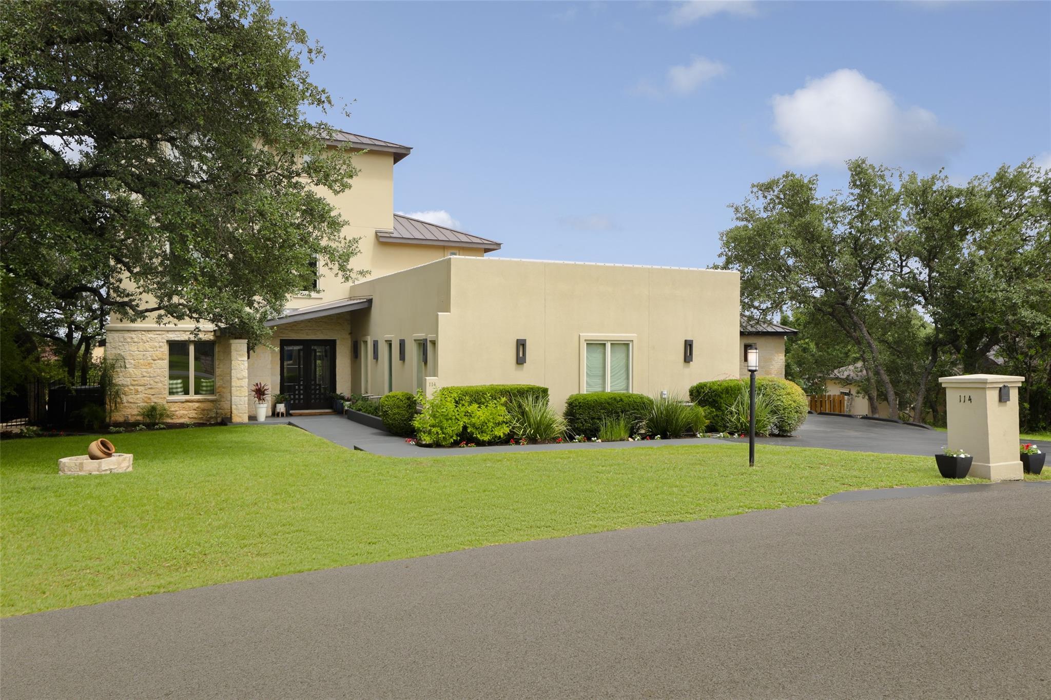 114 Medalist St, Lakeway, TX 78734