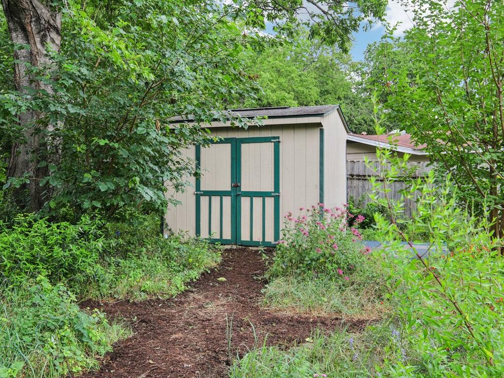 3811 Byron Dr, Austin, TX 78704