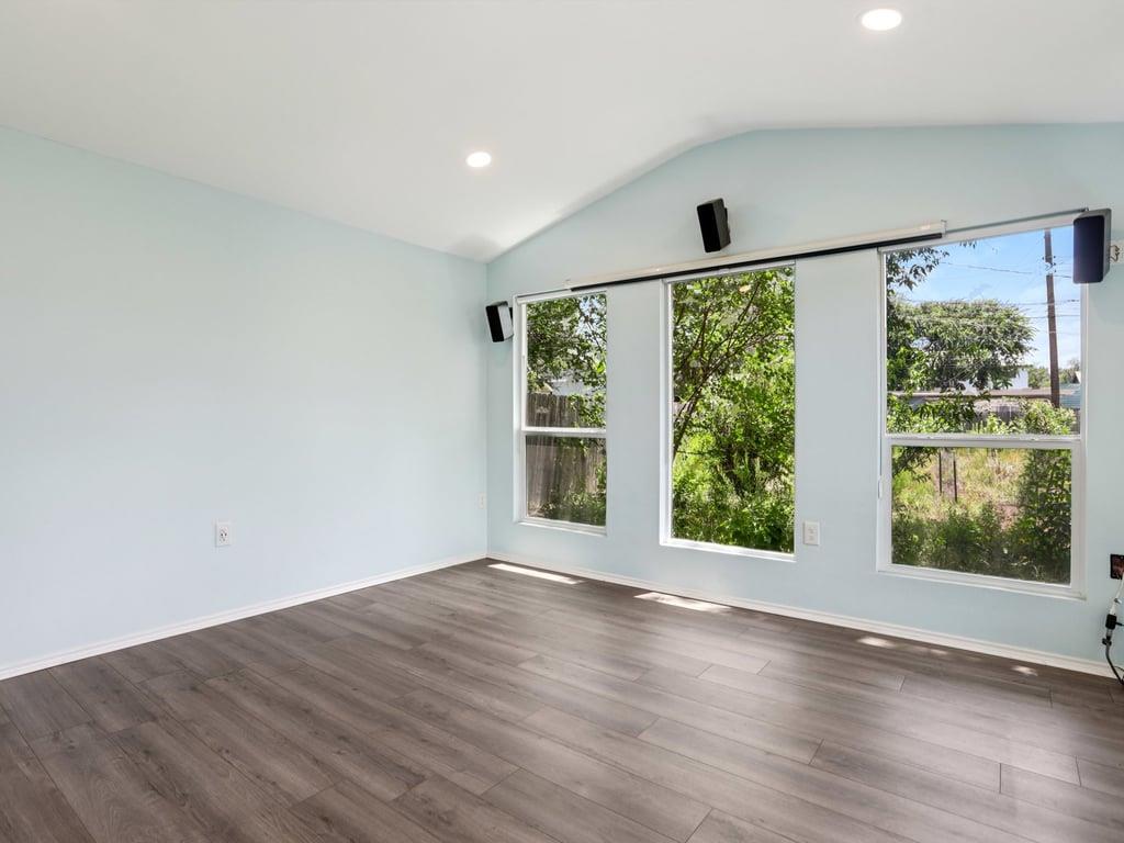 3811 Byron Dr, Austin, TX 78704