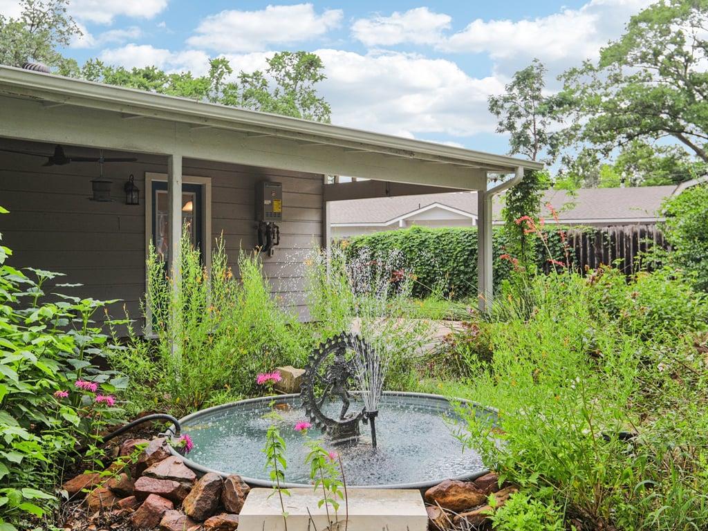 3811 Byron Dr, Austin, TX 78704
