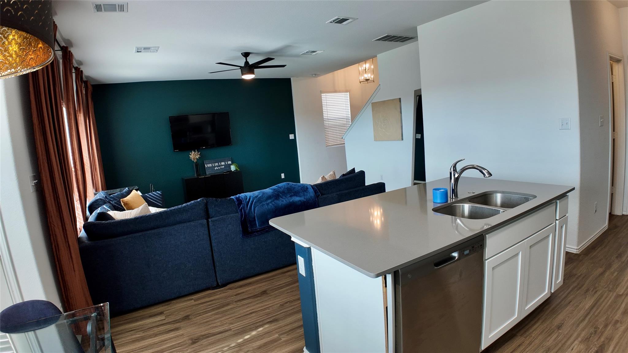 217 Bronco Billy Dr, Jarrell, TX 76537