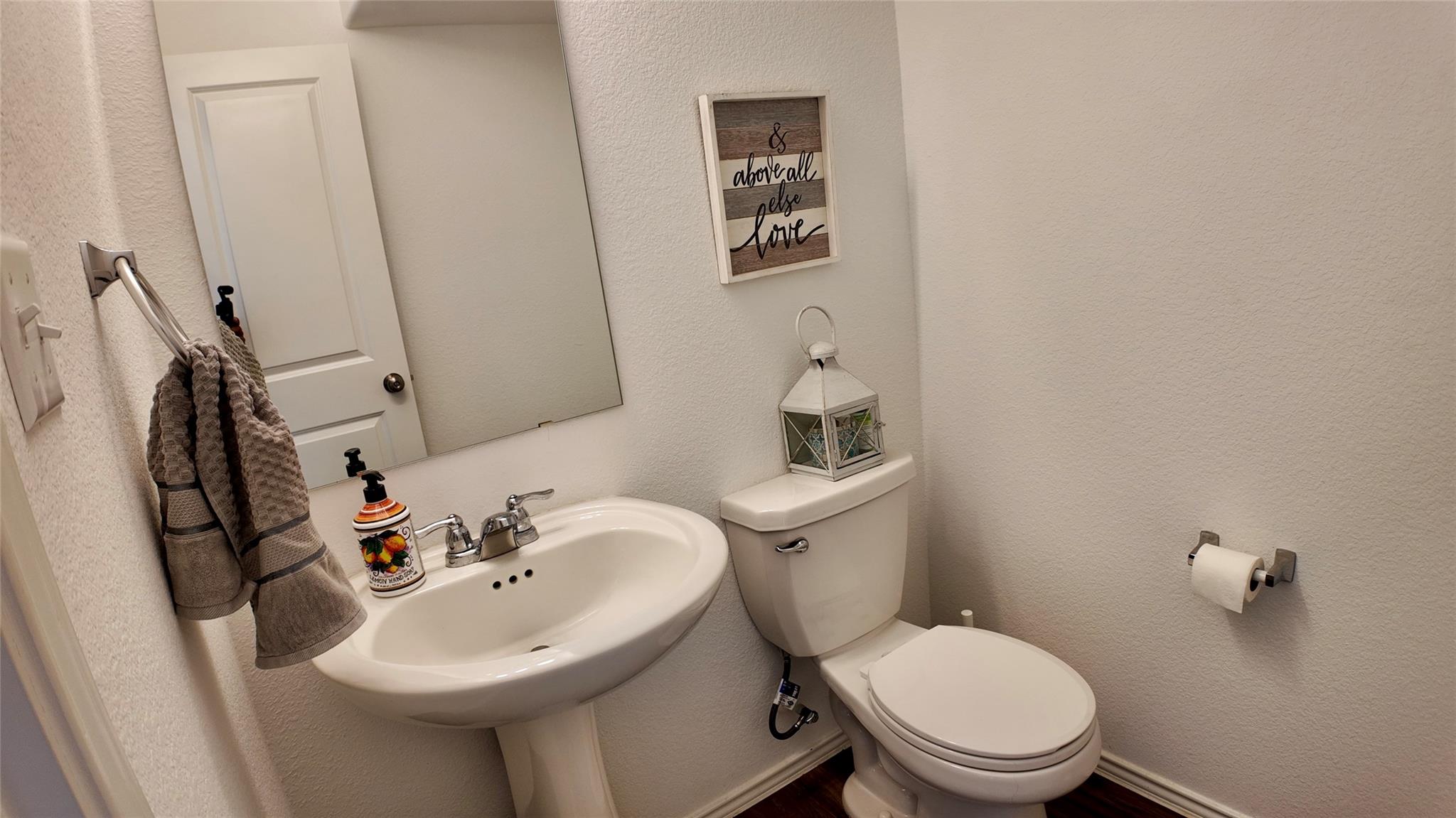 217 Bronco Billy Dr, Jarrell, TX 76537