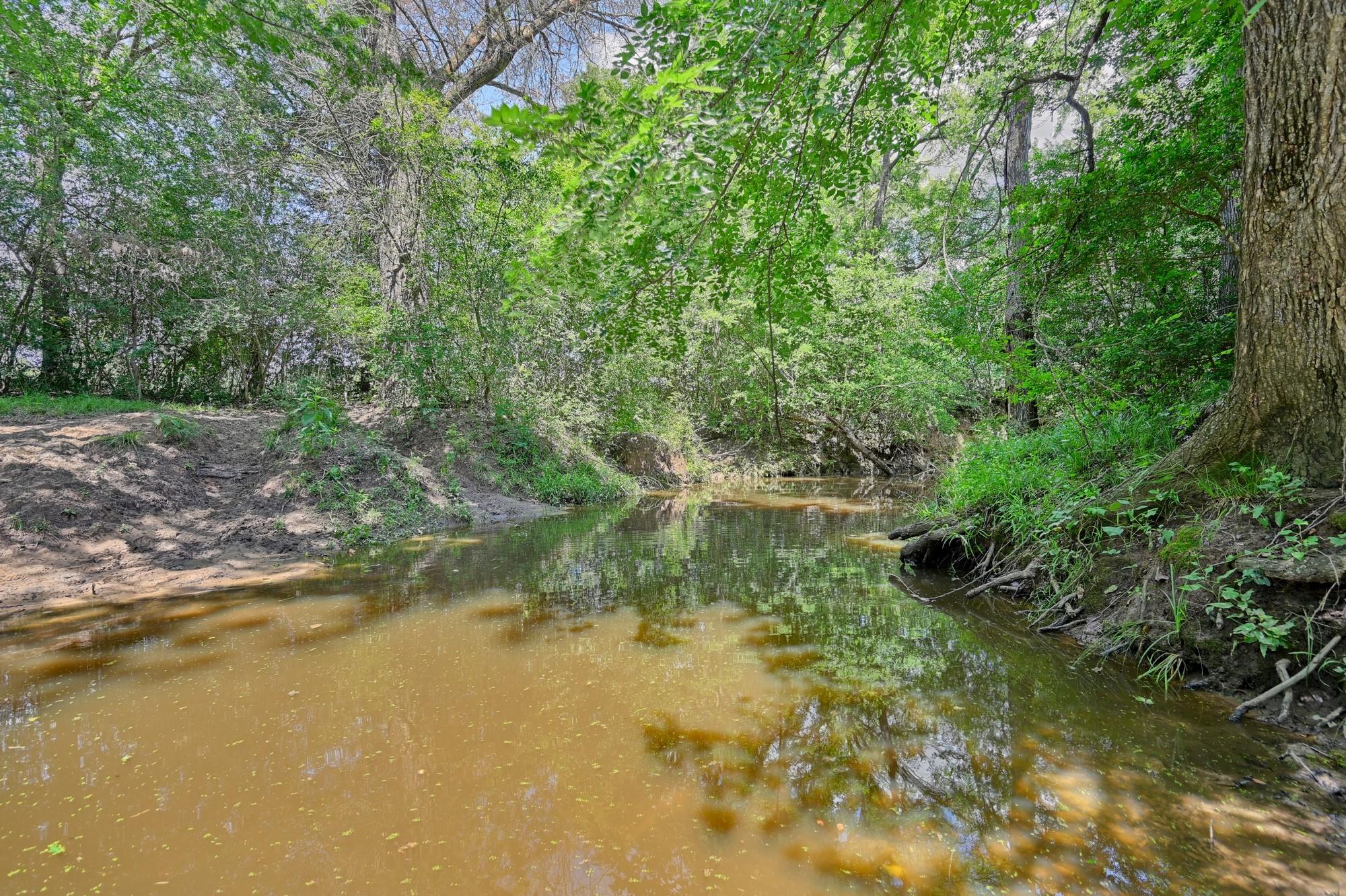 1368 County Road 207, Giddings, TX 78942