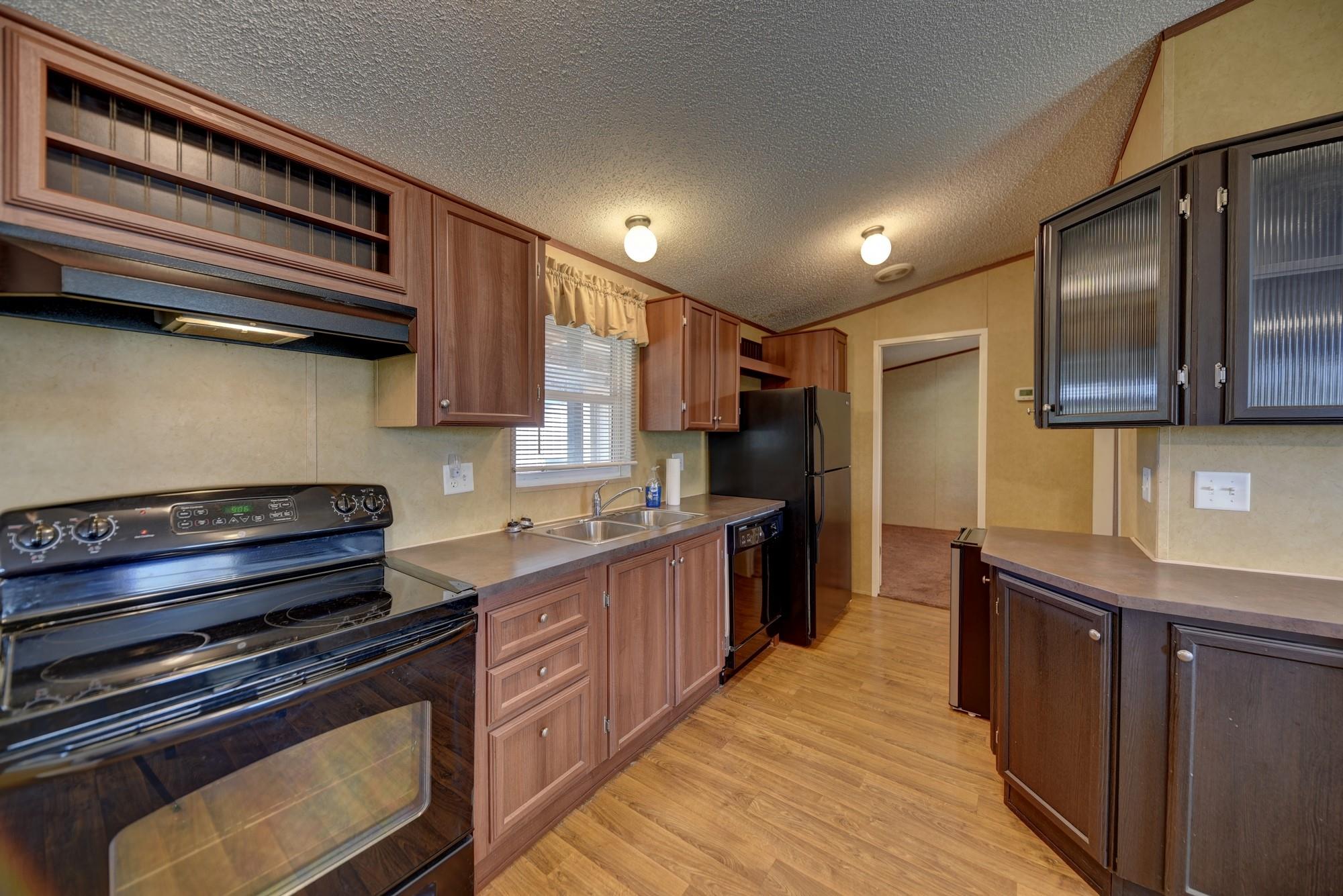 1368 County Road 207, Giddings, TX 78942