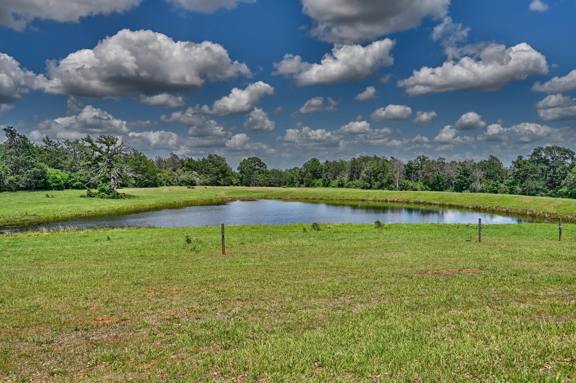 1368 County Road 207, Giddings, TX 78942