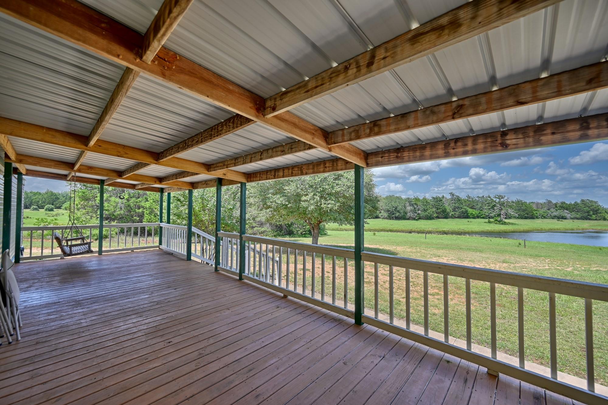 1368 County Road 207, Giddings, TX 78942