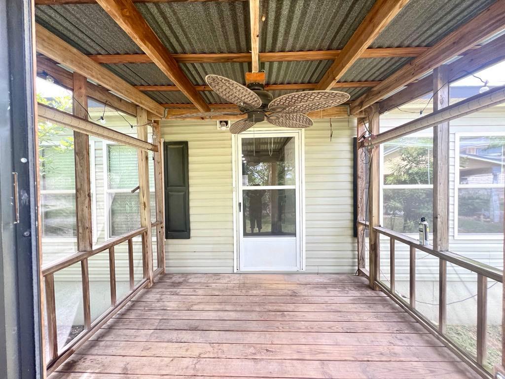 112 S Fitzwilliams Ln, Bastrop, TX 78602