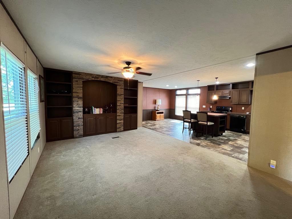 112 S Fitzwilliams Ln, Bastrop, TX 78602