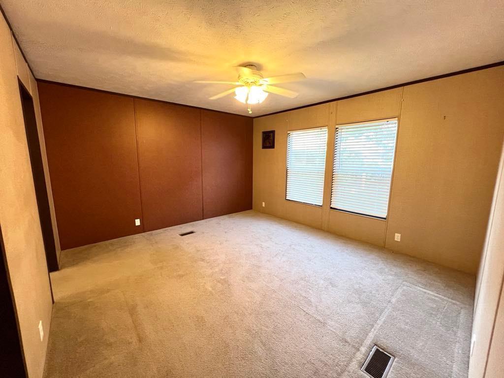 112 S Fitzwilliams Ln, Bastrop, TX 78602