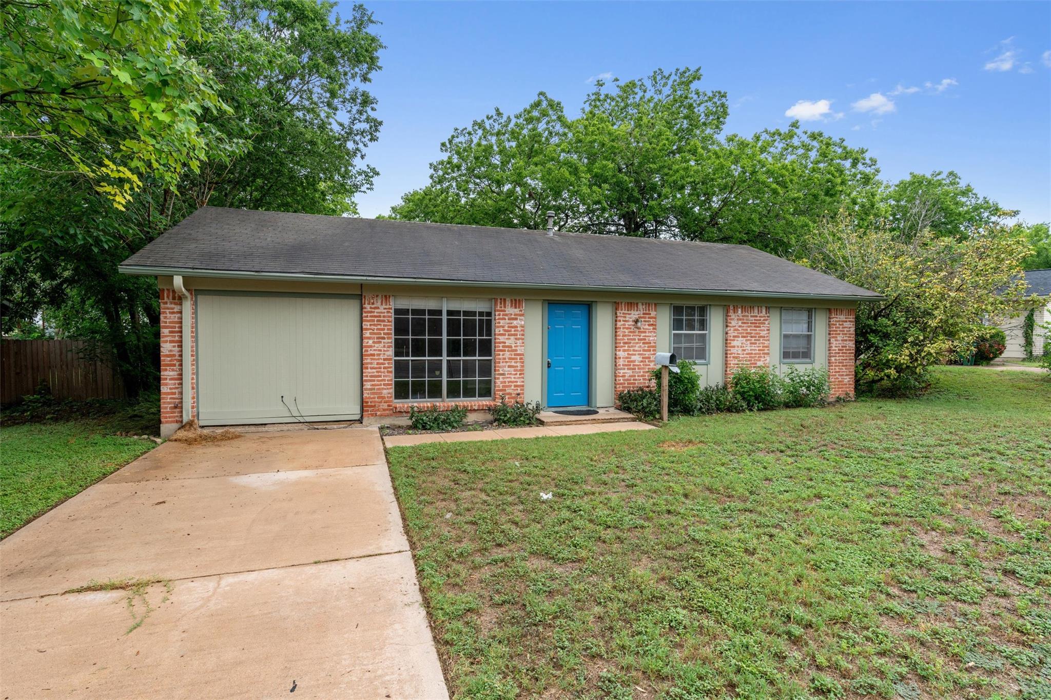 809 Eberhart Ln, Austin, TX 78745
