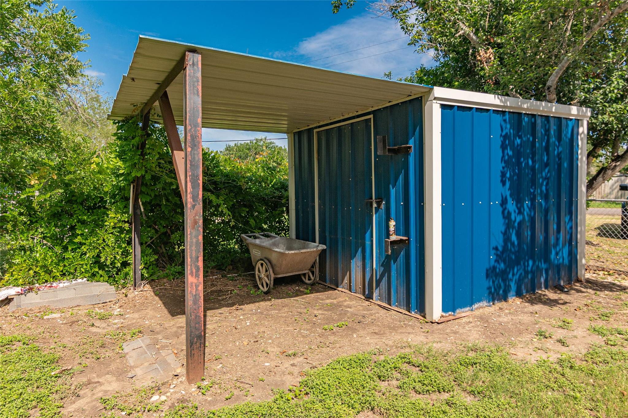 133 Country Acres Dr, Seguin, TX 78155