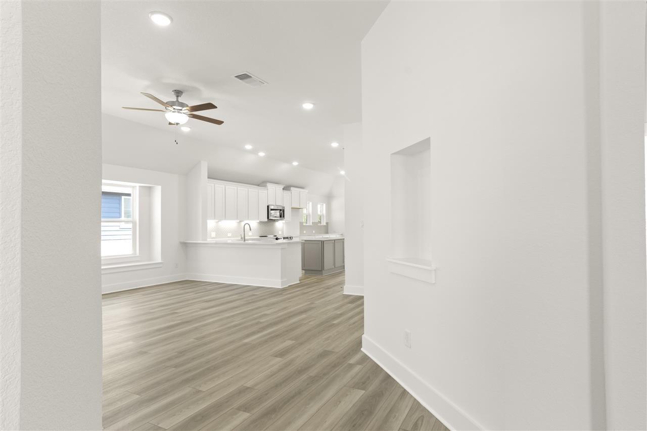 401 Lucky Ave, Bertram, TX 78605
