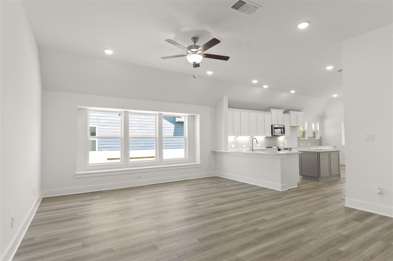 401 Lucky Ave, Bertram, TX 78605