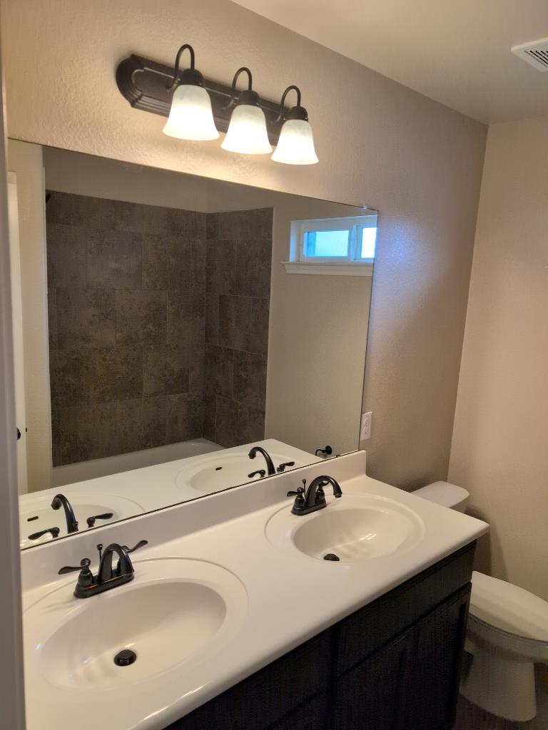 8528 Reggio St, Round Rock, TX 78634