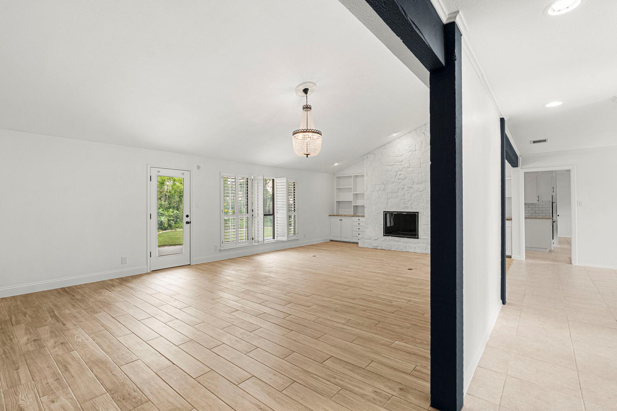 2404 Coral Ridge Cir, Austin, TX 78747