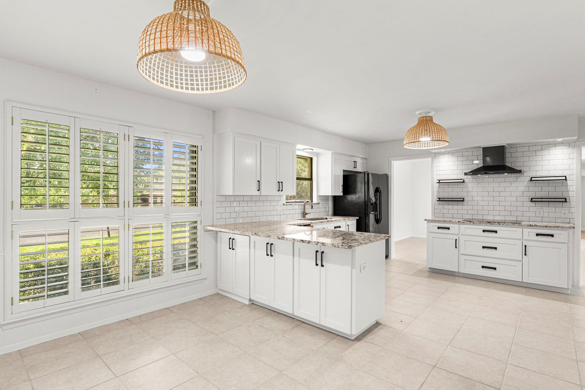 2404 Coral Ridge Cir, Austin, TX 78747