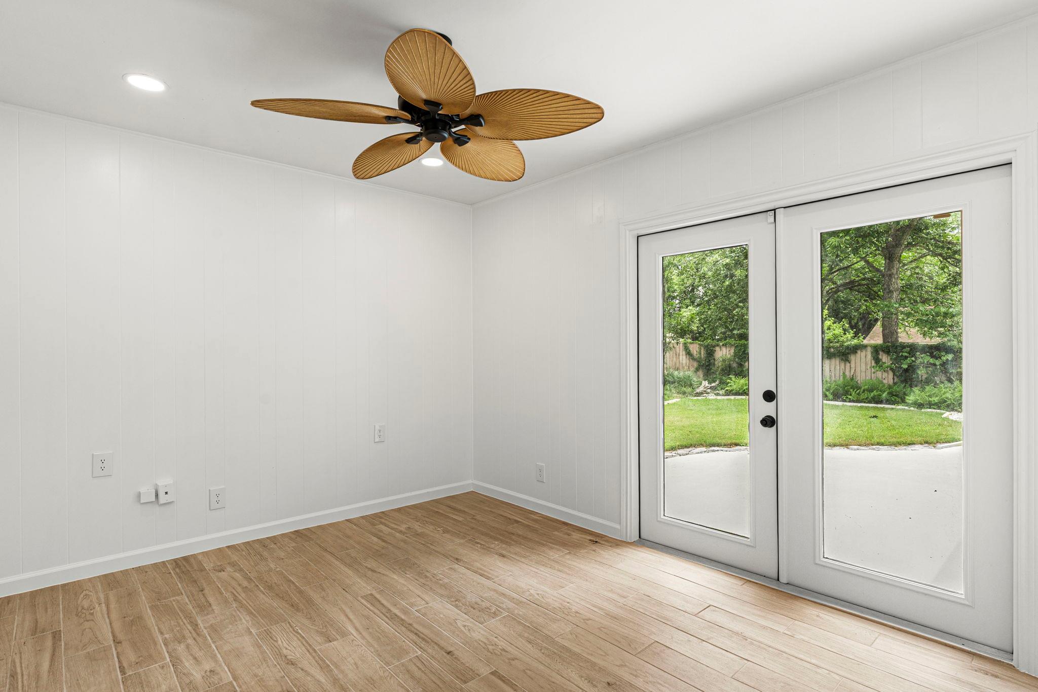 2404 Coral Ridge Cir, Austin, TX 78747