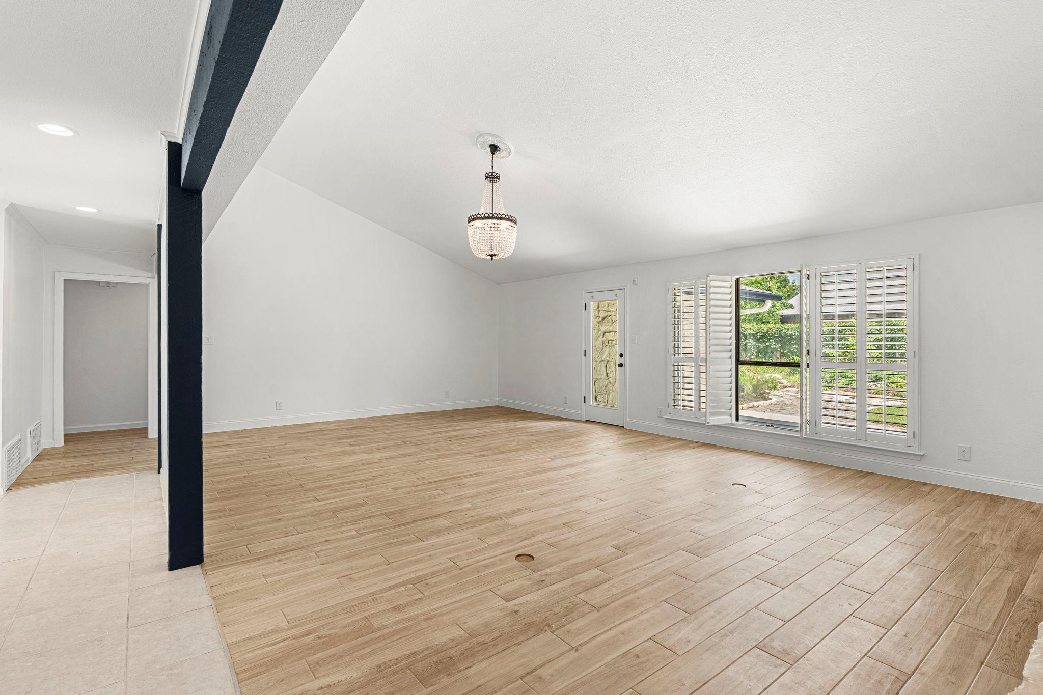 2404 Coral Ridge Cir, Austin, TX 78747