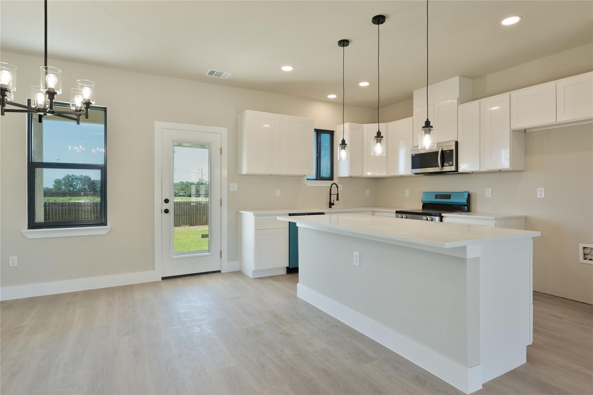 109 Autumn Sage Trl, Johnson City, TX 78636