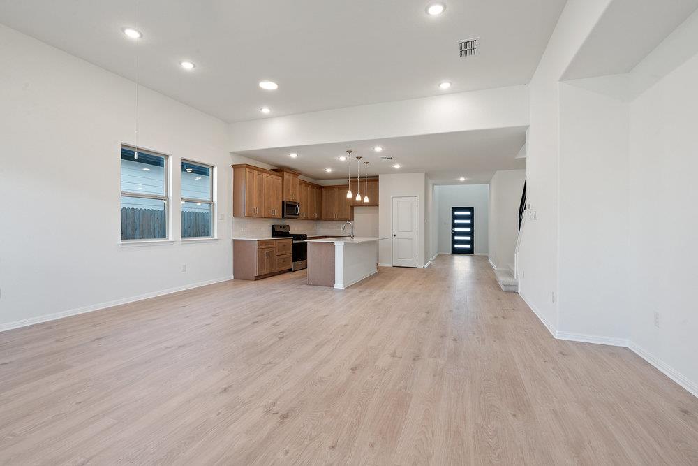 13200 Ditka Dr, Austin, TX 78652