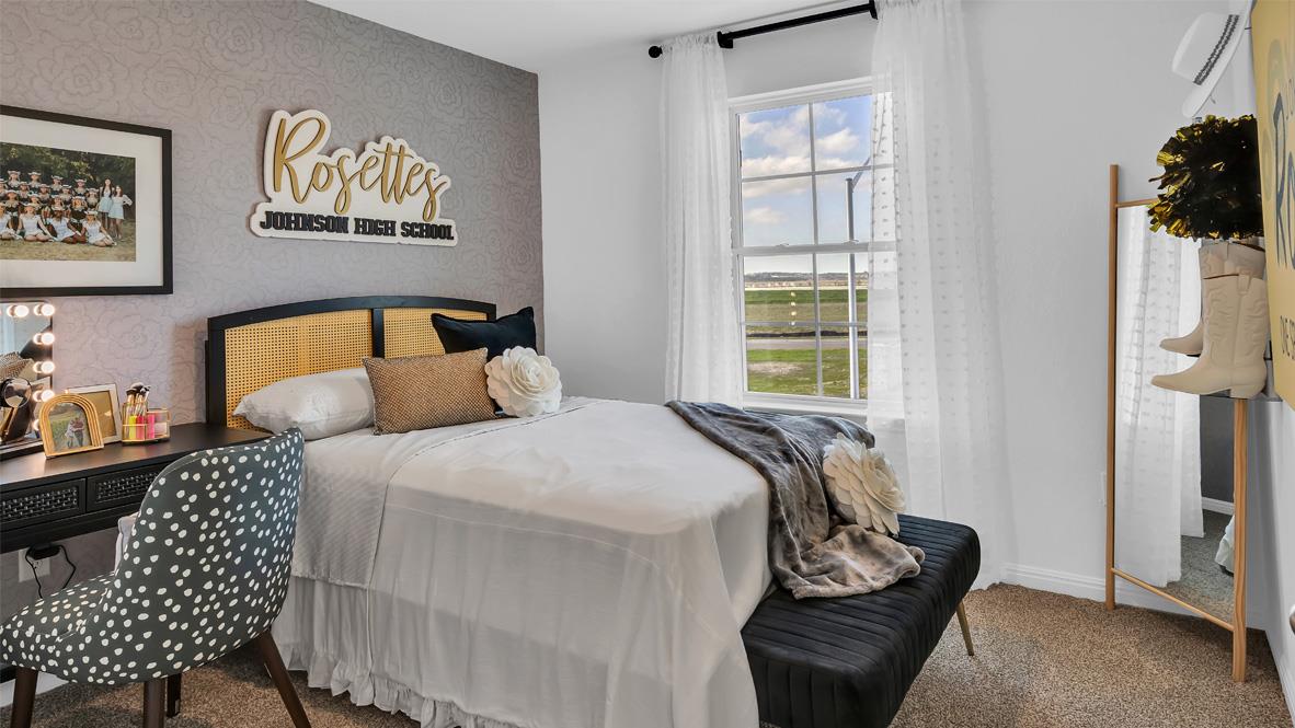 111 Palestine Trl, Kyle, TX 78640