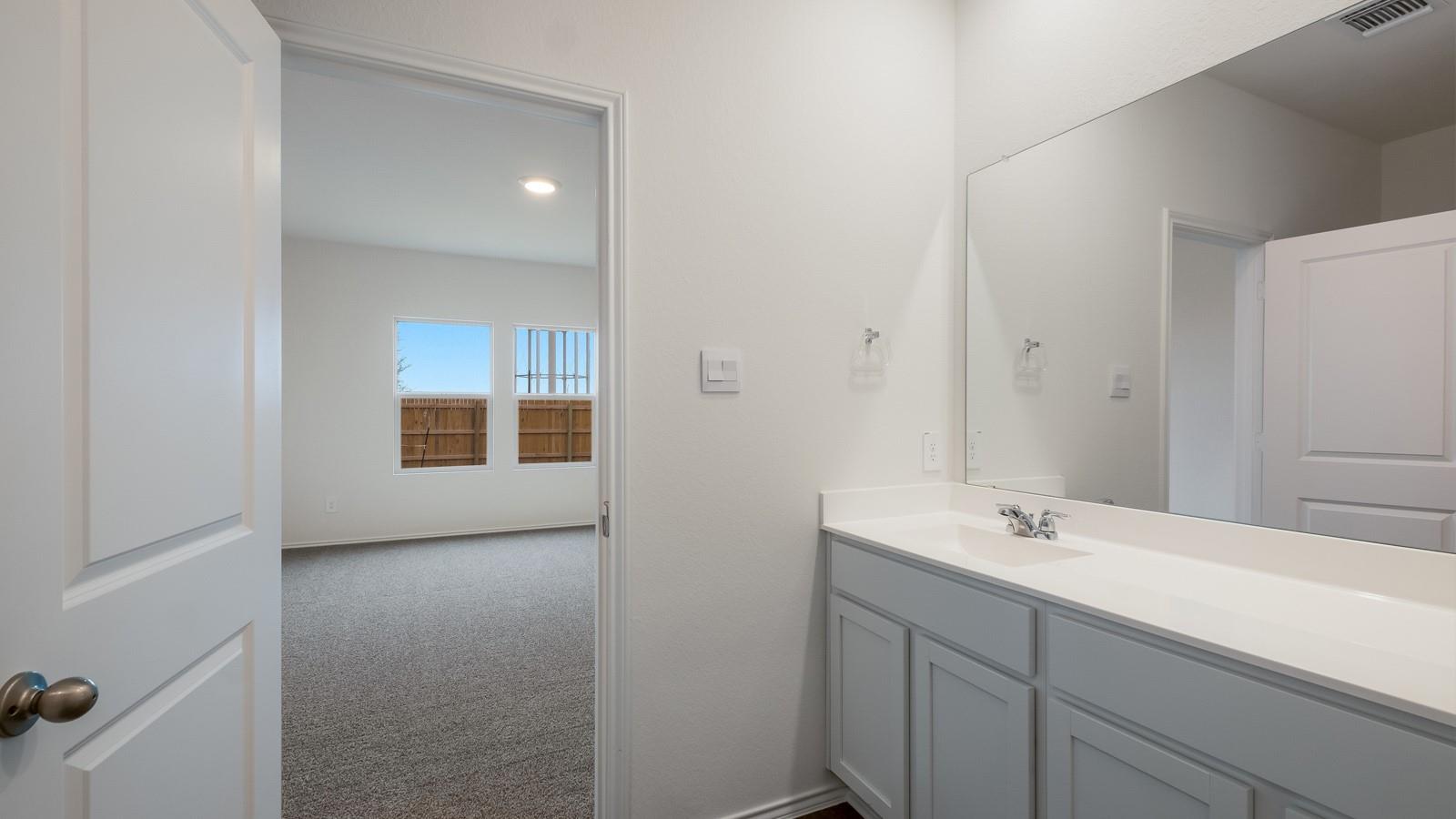111 Palestine Trl, Kyle, TX 78640