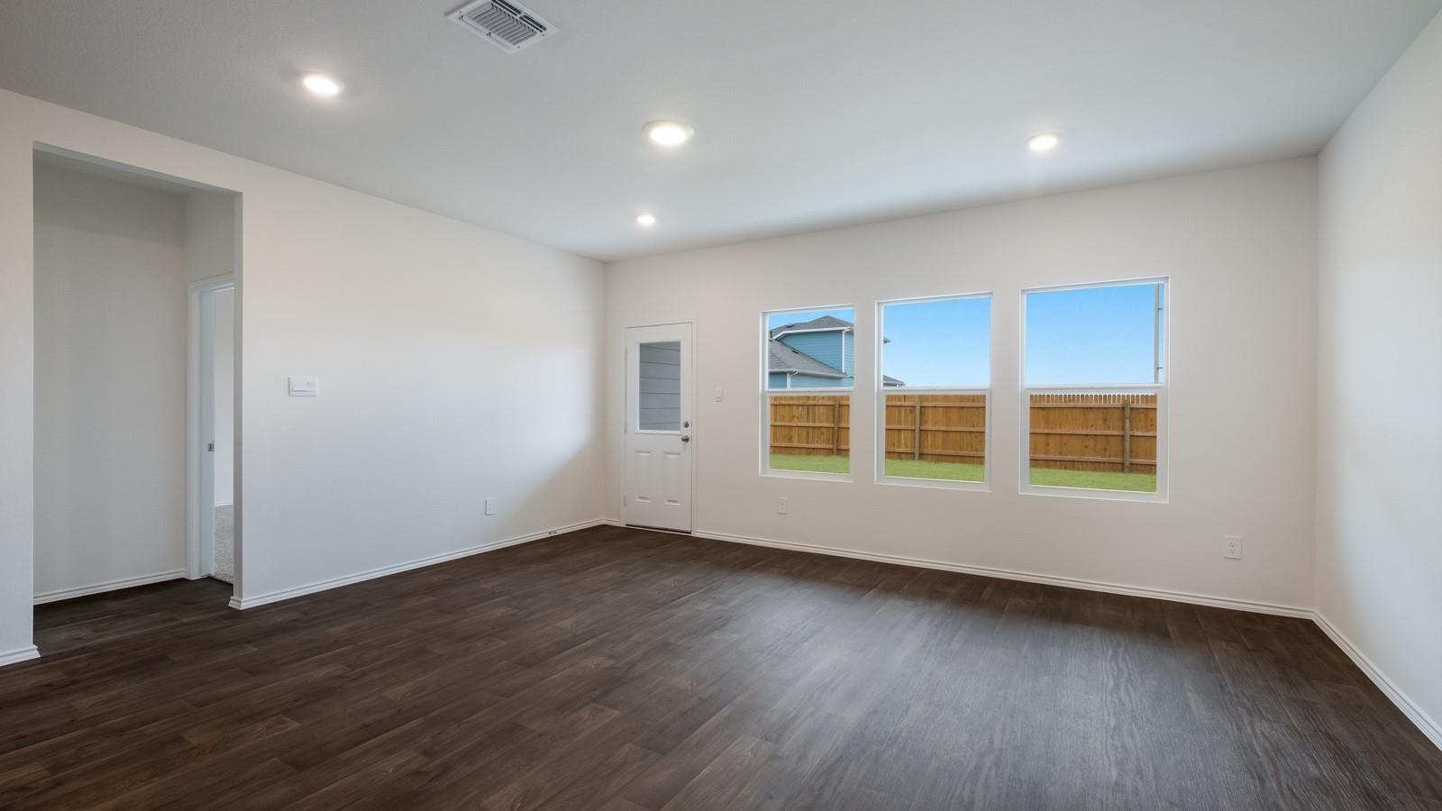 111 Palestine Trl, Kyle, TX 78640