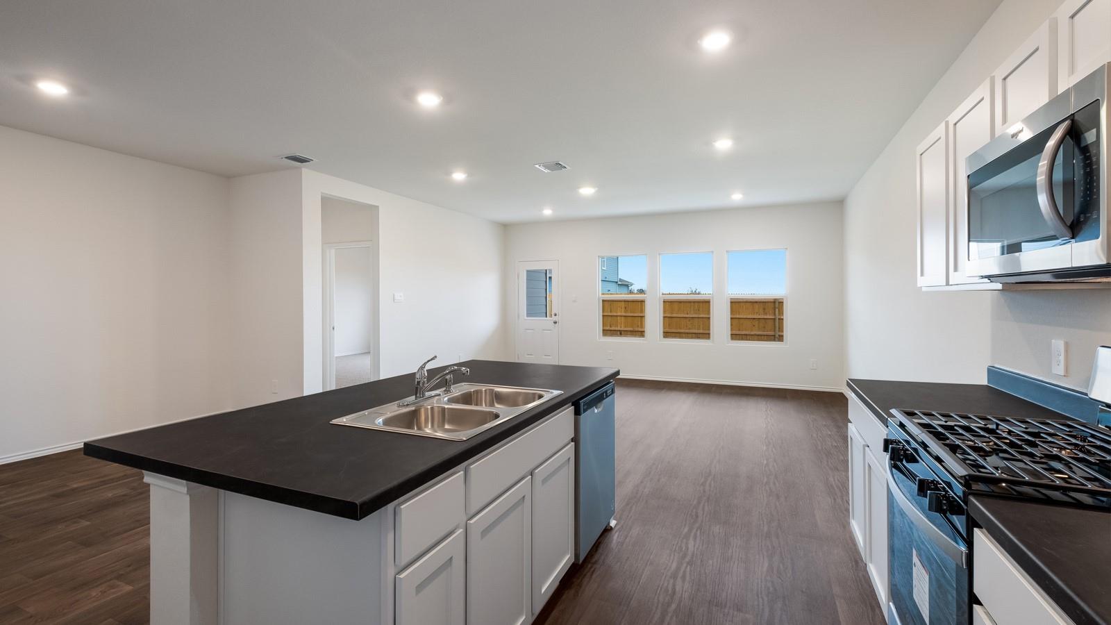 111 Palestine Trl, Kyle, TX 78640