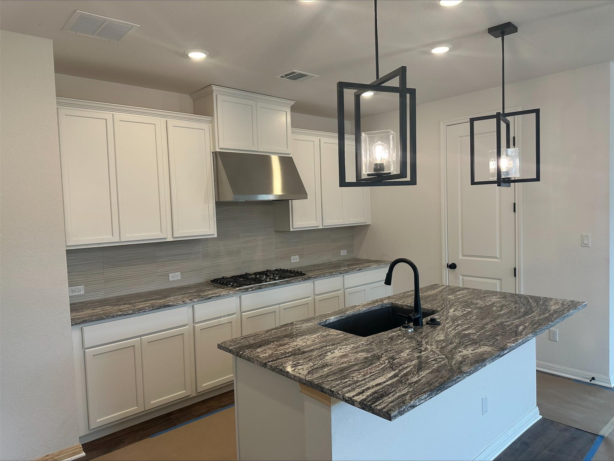 300 Horsemint Ln, Georgetown, TX 78633