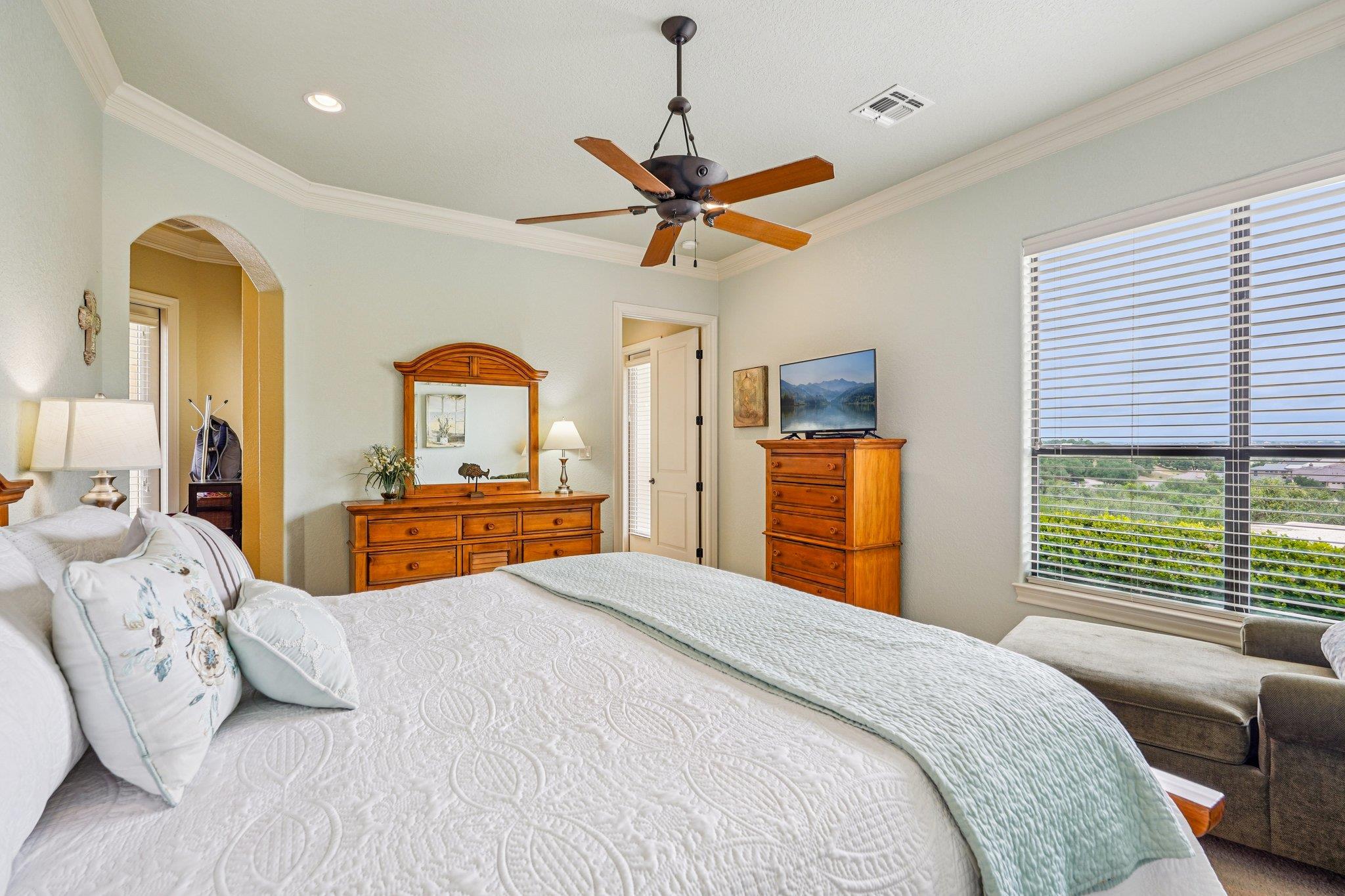 388 Scarlet Ct, Canyon Lake, TX 78133